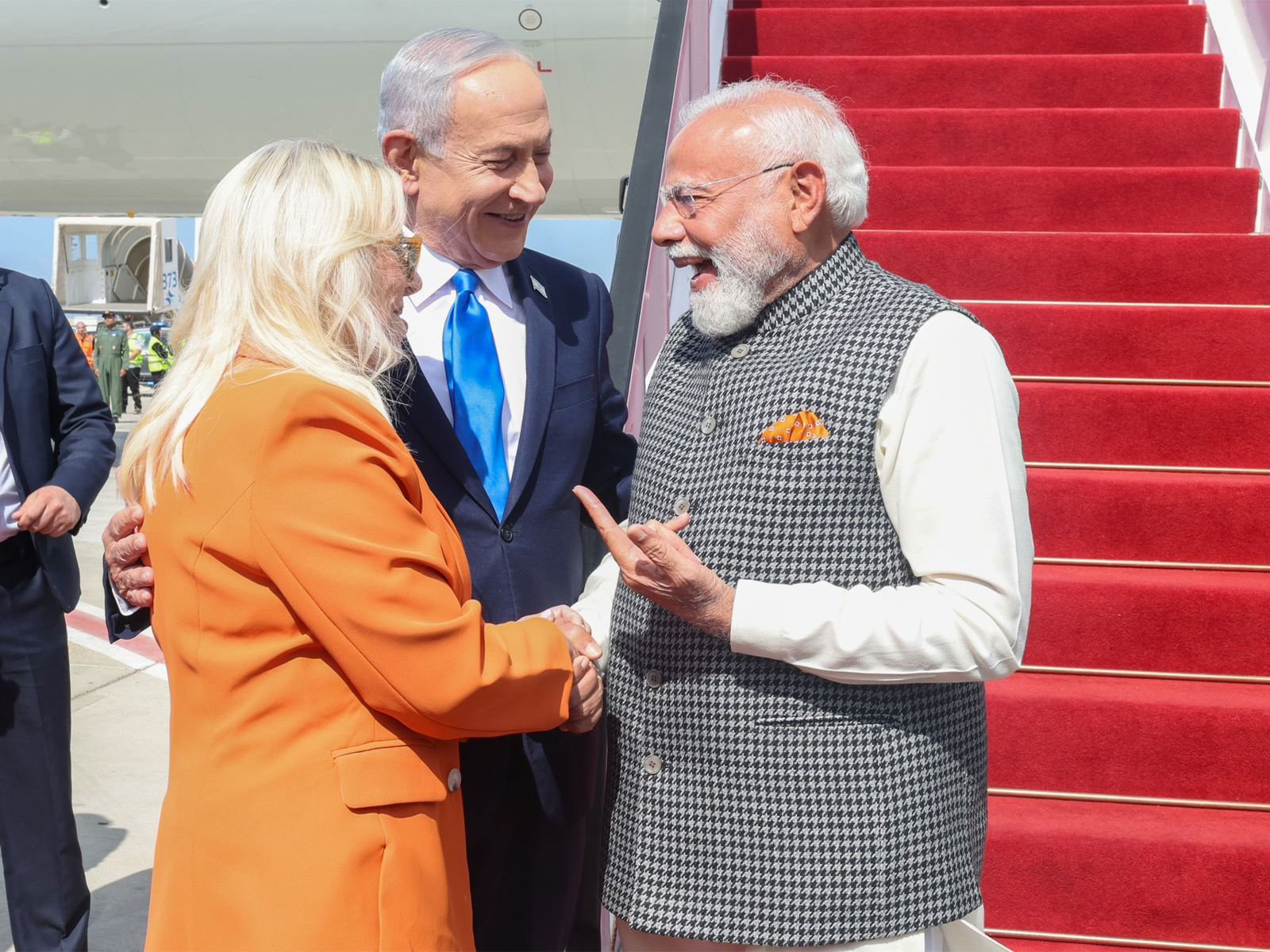 PM Modi with Israeli PM Benjamin Netanyahu and wife Sara Netanyahu (Photo/X@NarendraModi)