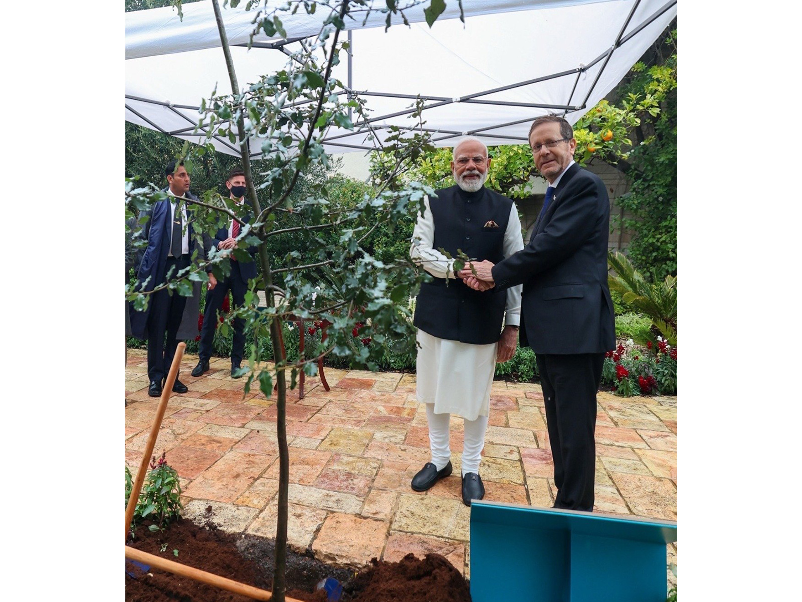  Prime Minister Narendra Modi and Israeli President Issac Herzog (Photo: X@narendramodi)