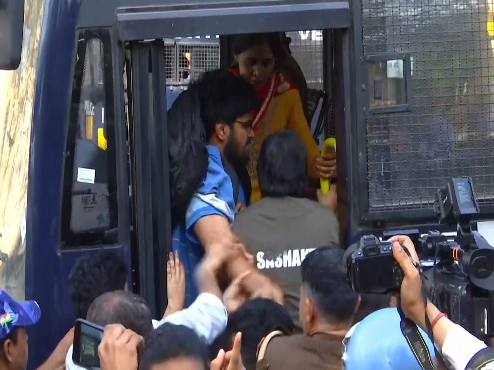 JNU student protestors detained by police following protests (Photo/ANI)