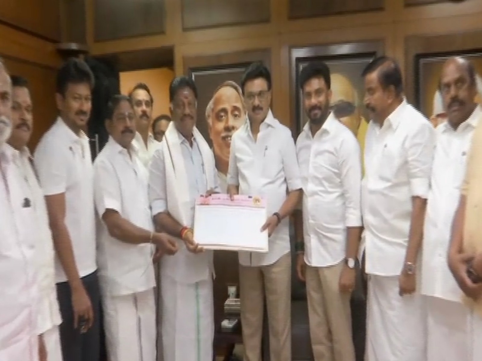O Panneerselvam joins DMK (Photo: ANI) 