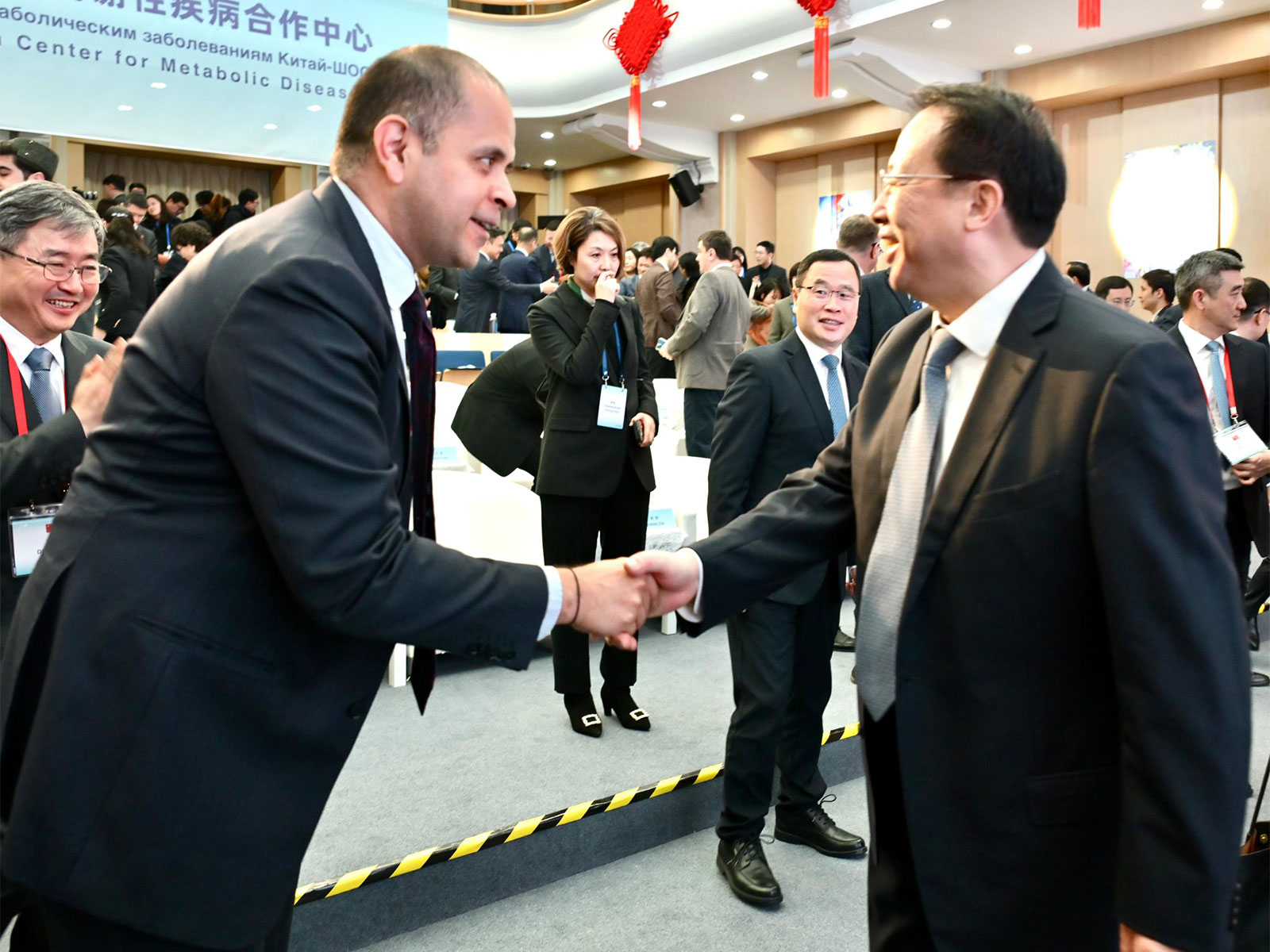  India's Consul General in Shanghai, Pratik Mathur, meets Shanghai Mayor Gong Zheng (Photo/X/@IndiaInShanghai)