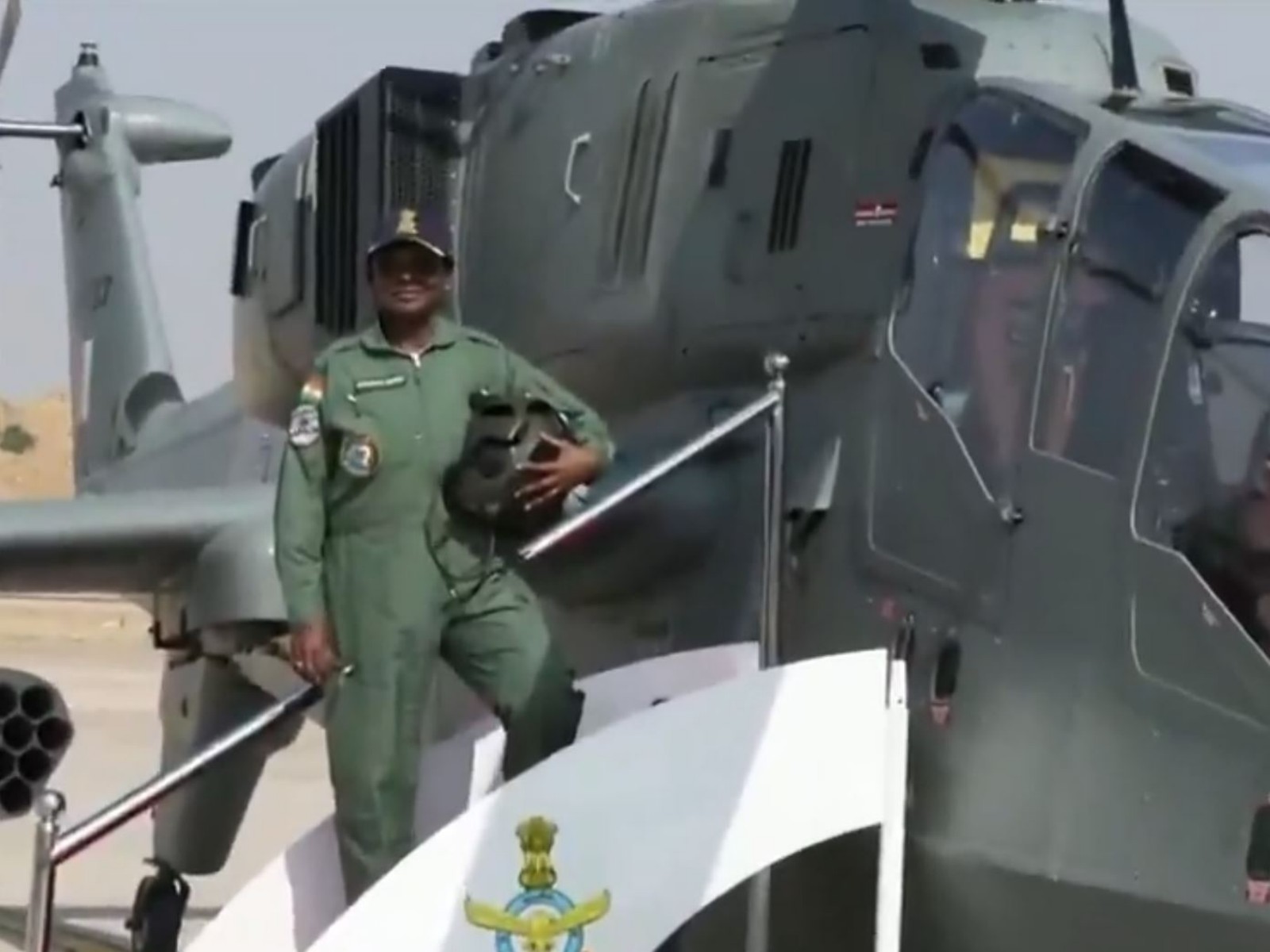 President Droupadi Murmu takes a sortie on Light Combat Helicopter Prachand in Jaisalmer (Photo/ANI)