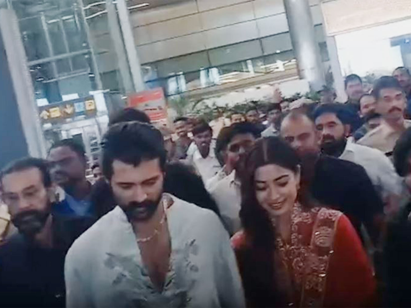 Vijay Deverakonda, Rashmika Mandanna reach Hyderabad (Photo/ANI)