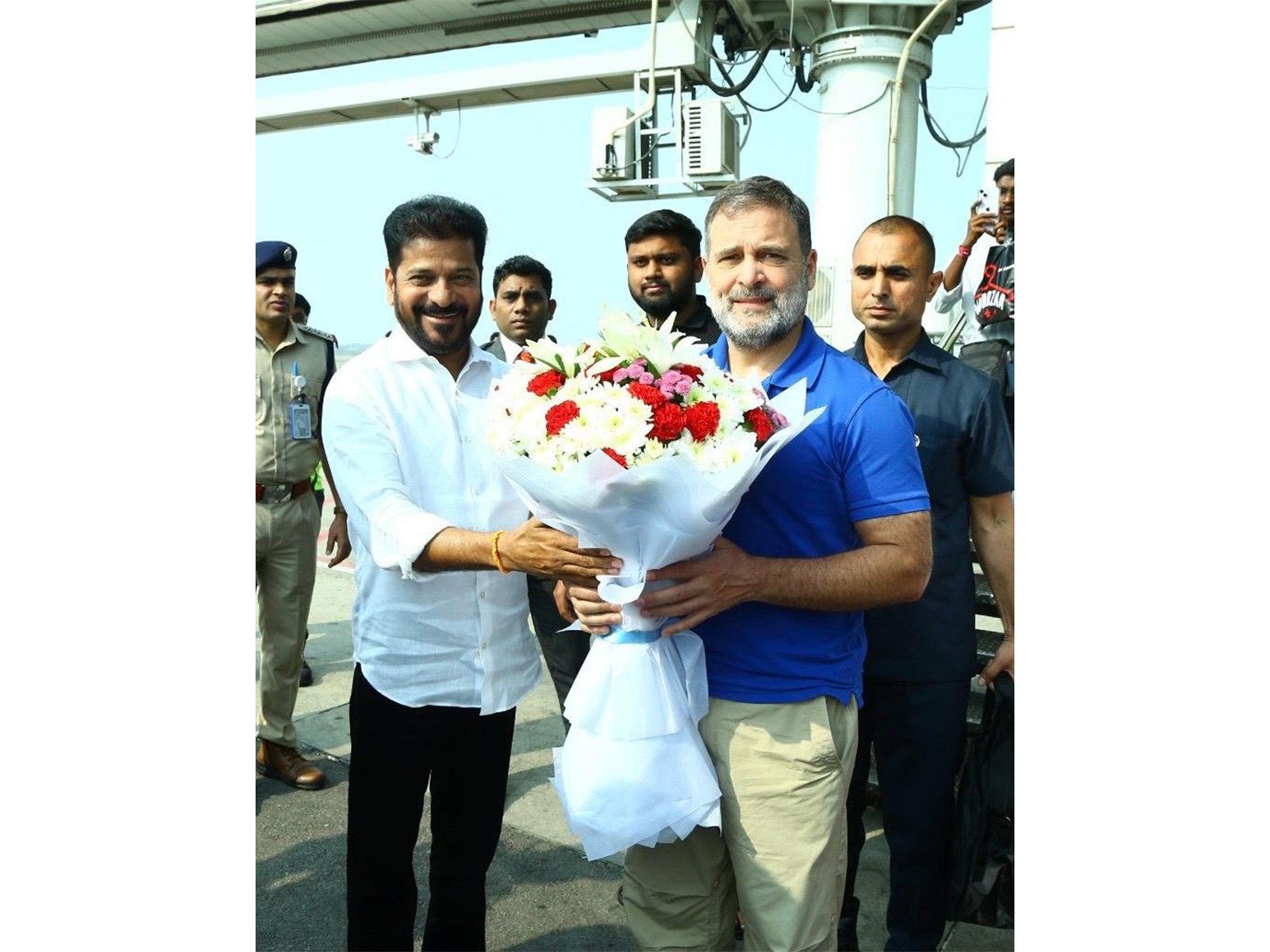 Leader of Opposition in Lok Sabha Rahul Gandhi with Telangana Chief Minister Revanth Reddy (Photo/Telangana Congress)