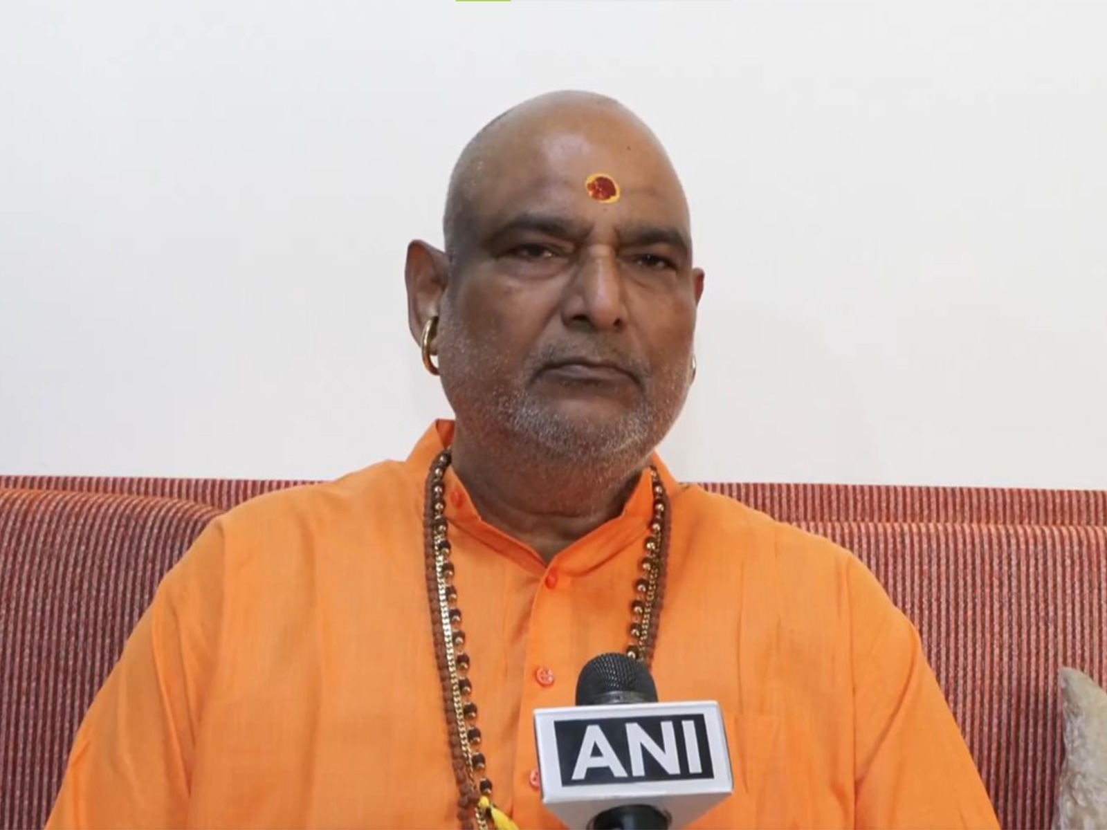 Kalkaji Peethadheeshwar Mahant Surendranath Avadhut (Photo/ANI) 