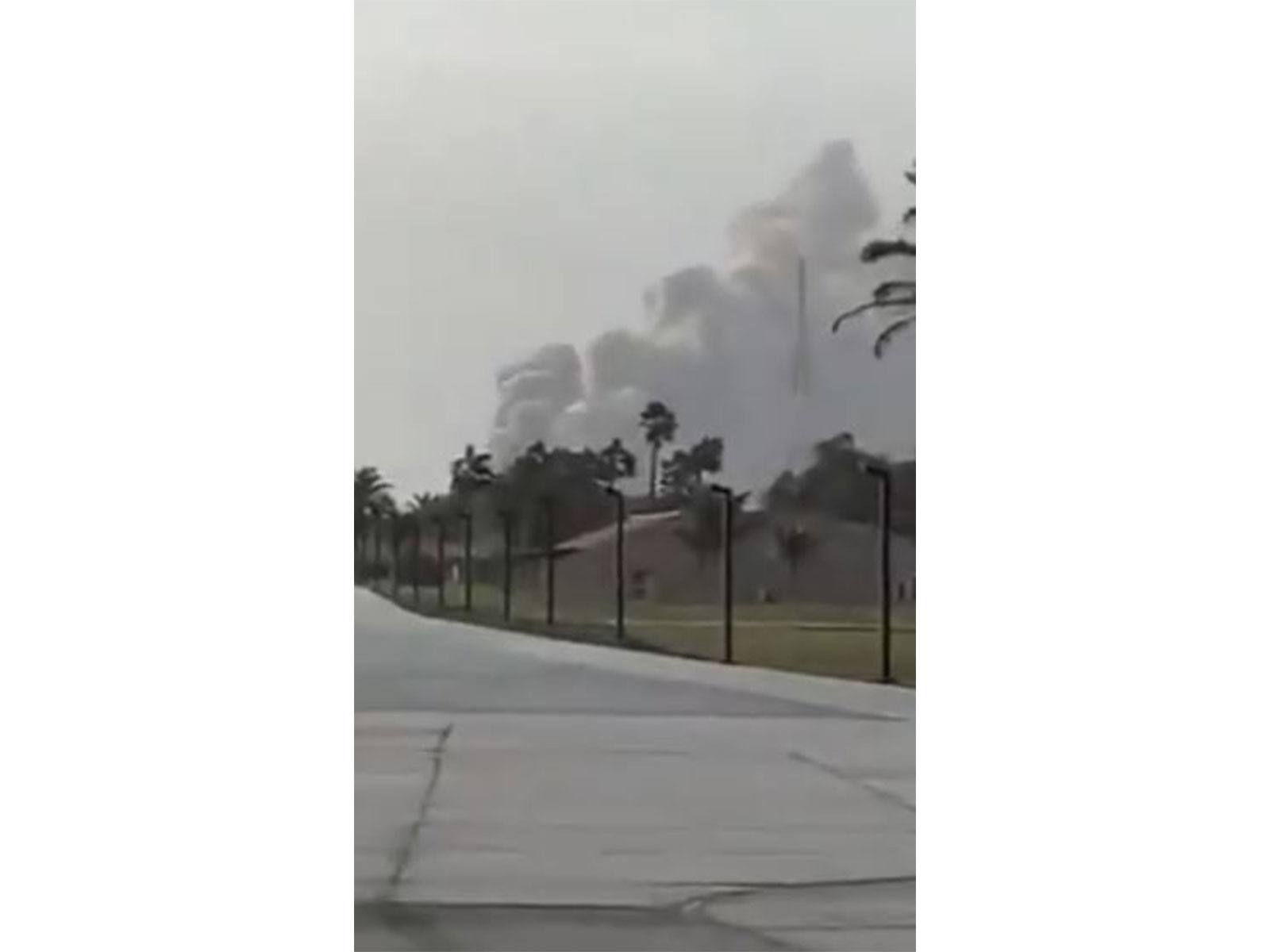 Screengrab of Viral Video of explosion at Ras Tanura (Photo/Viral Video)