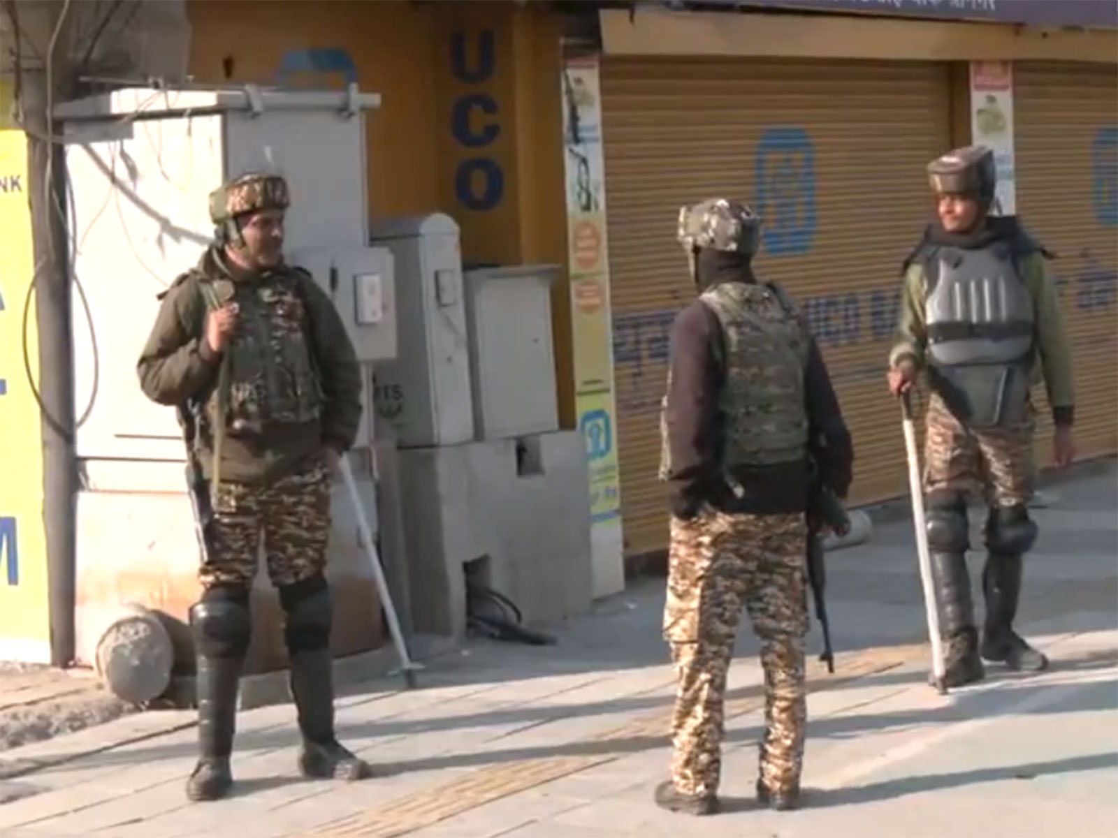 Security forces at Lal Chowk in Sringar (Photo/ANI)