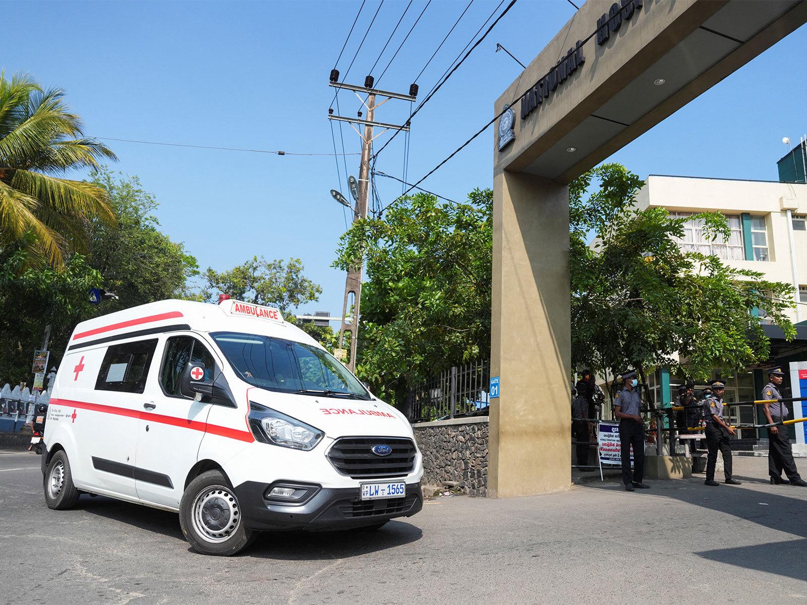 An ambulance carries injured people to the National Hospital Galle for treatment after submarine attack on Iranian ship off Sri Lanka (Photo/Reuters)