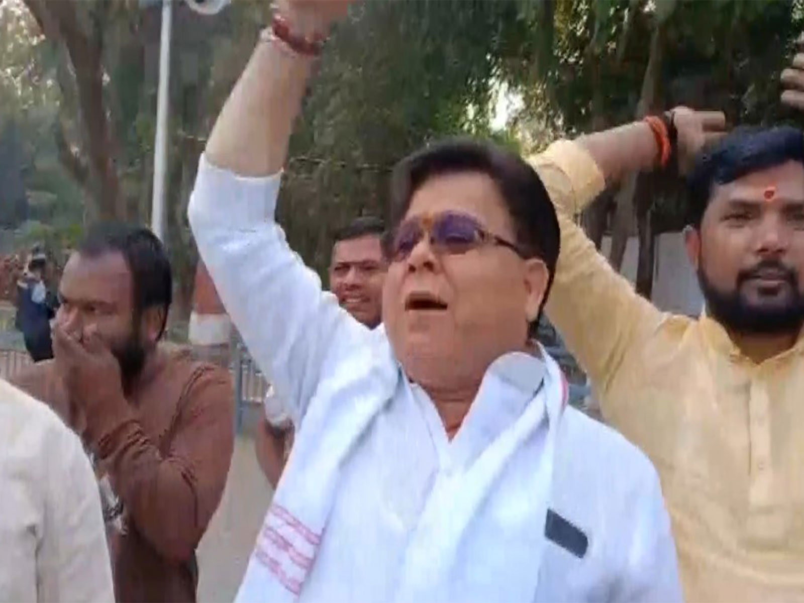 Janata Dal (United)'s Rajeev Ranjan Patel and party supporters outside Nitish Kumar's residence (Photo/ANI)