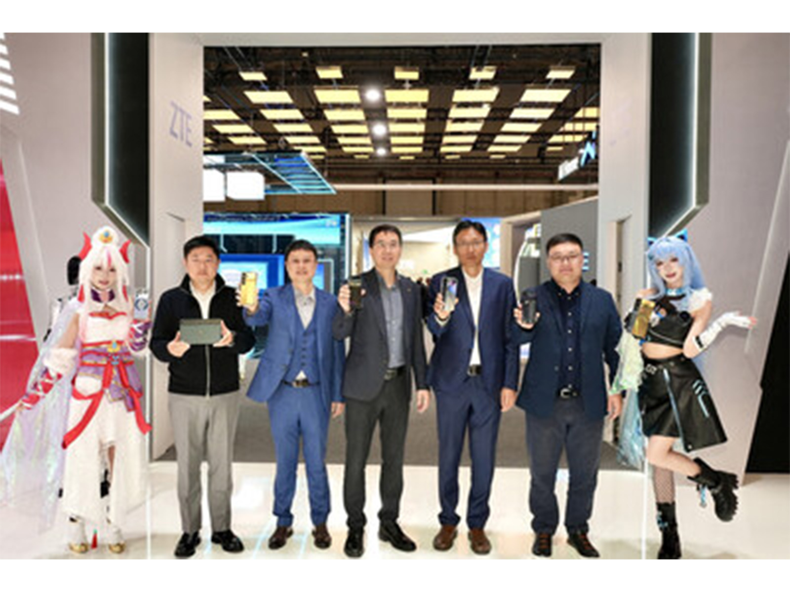 nubia Neo 5 Series Launches at MWC Barcelona 2026 with the Only Built-in Fan in its Class