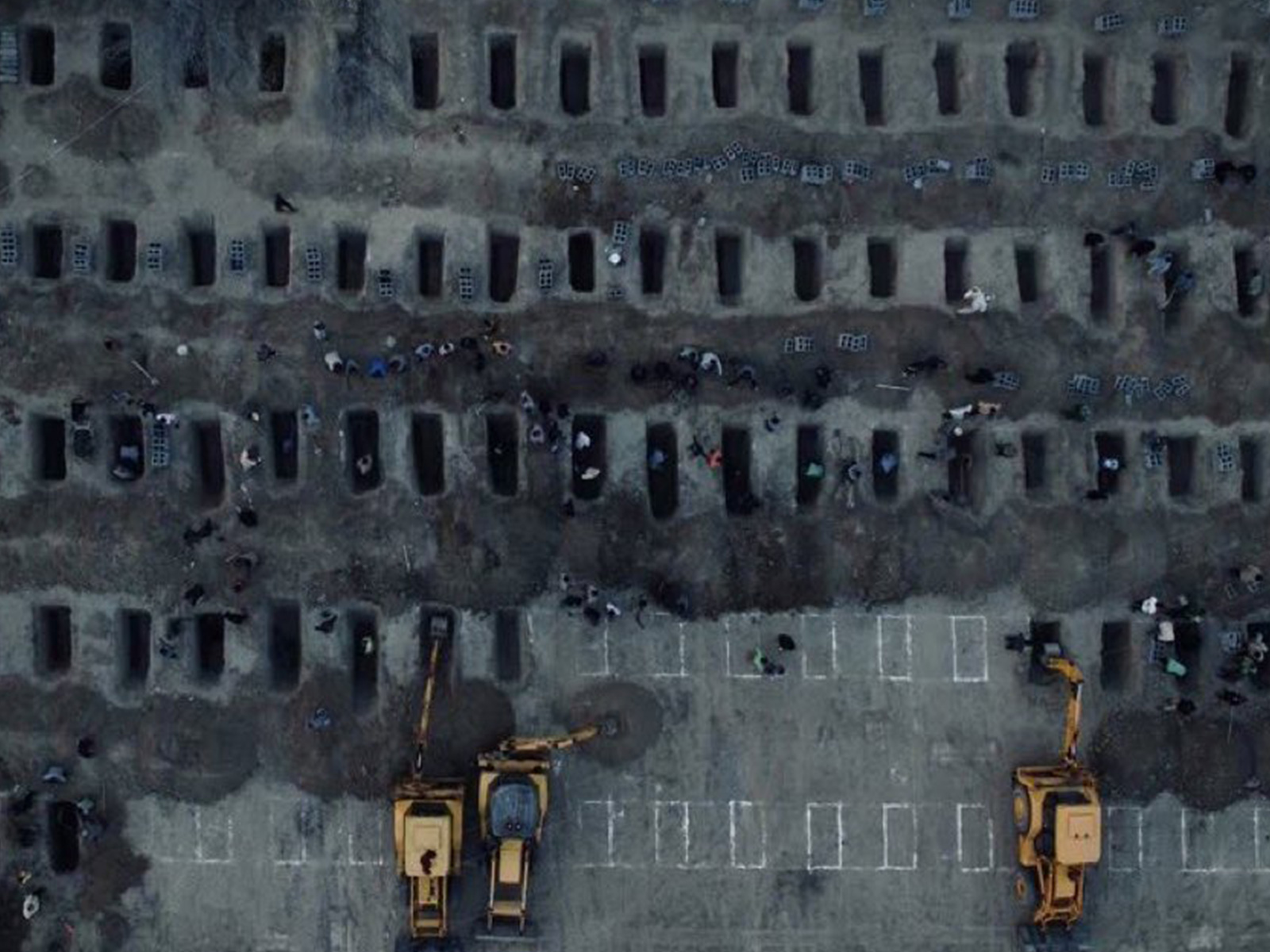 Graves dug for the dead schoolgirls in Minab (Photo/X@alilarijani_ir)