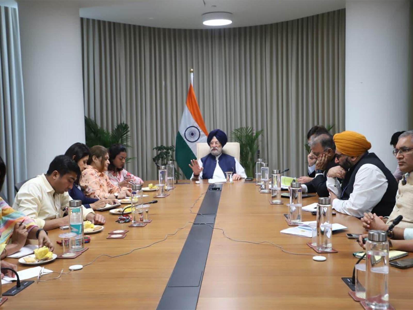 Union Minister Hardeep Singh Puri during interaction with mediapersons (Photo: @HardeepSPuri/X)