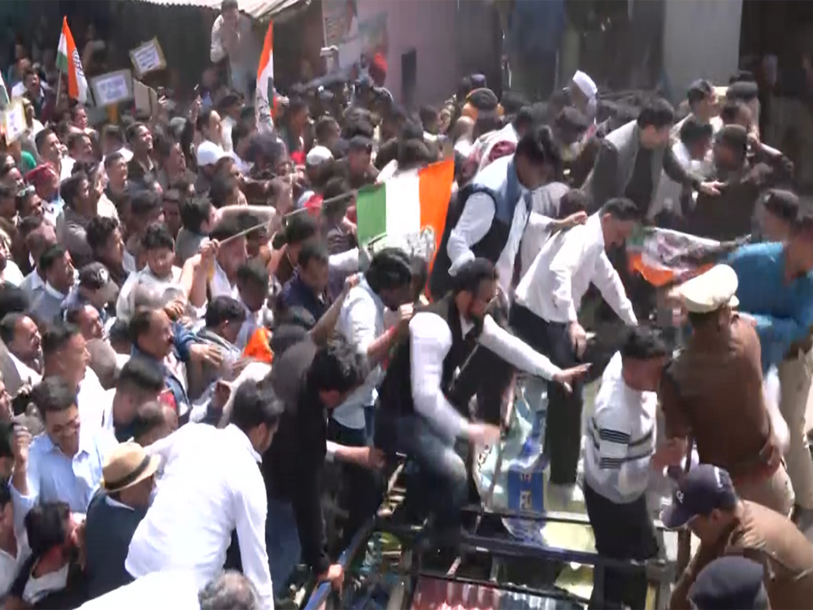 Uttarakhand Congress protesting in Gairsain (Photo/ANI)