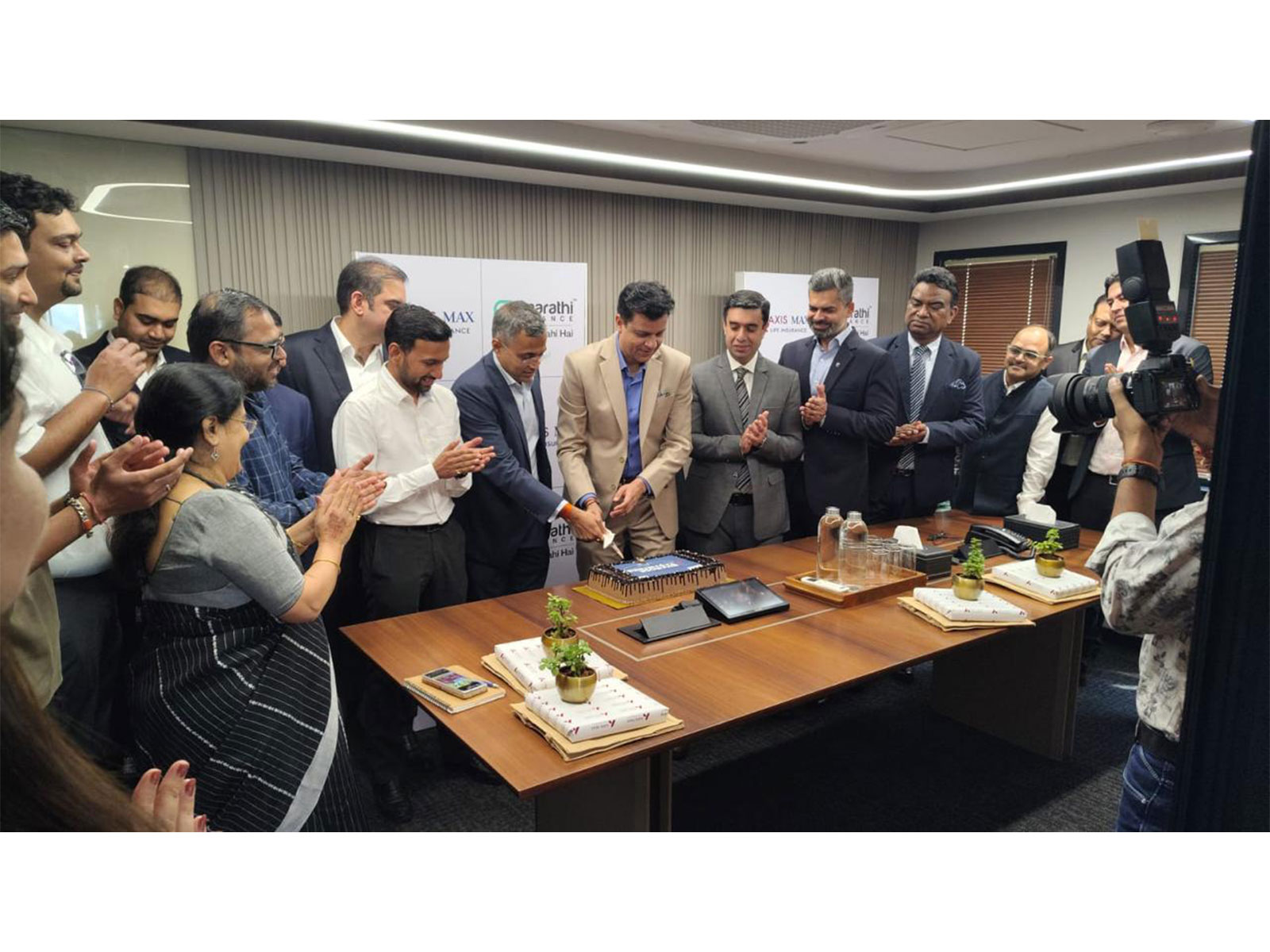 Axis Max Life and Saarathi Finance Announce Strategic Partnership to Strengthen Financial Security for India's MSMEs