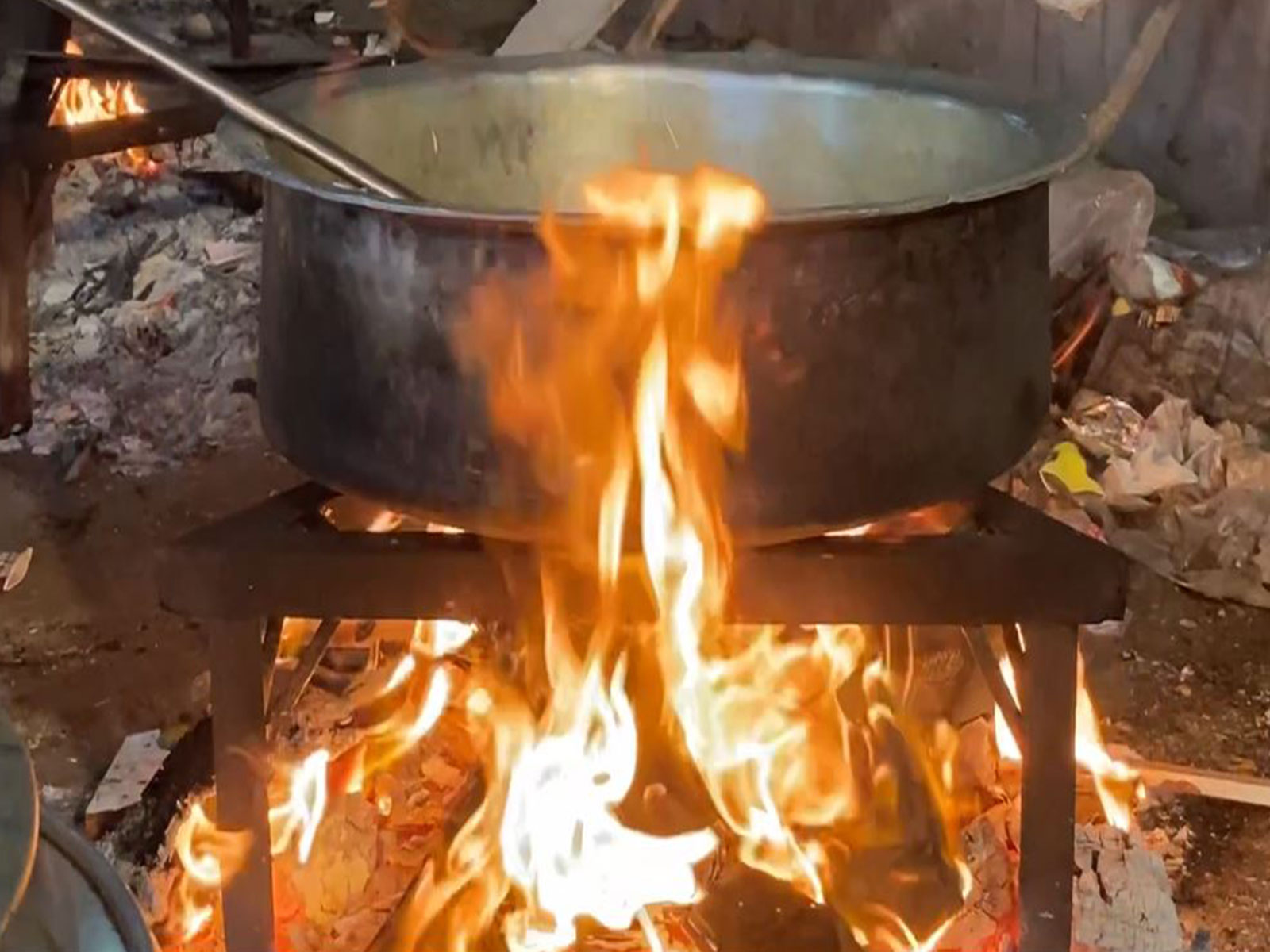 Gas shortage is hitting restaurants hard in Hyderabad. (Photo/ANI)