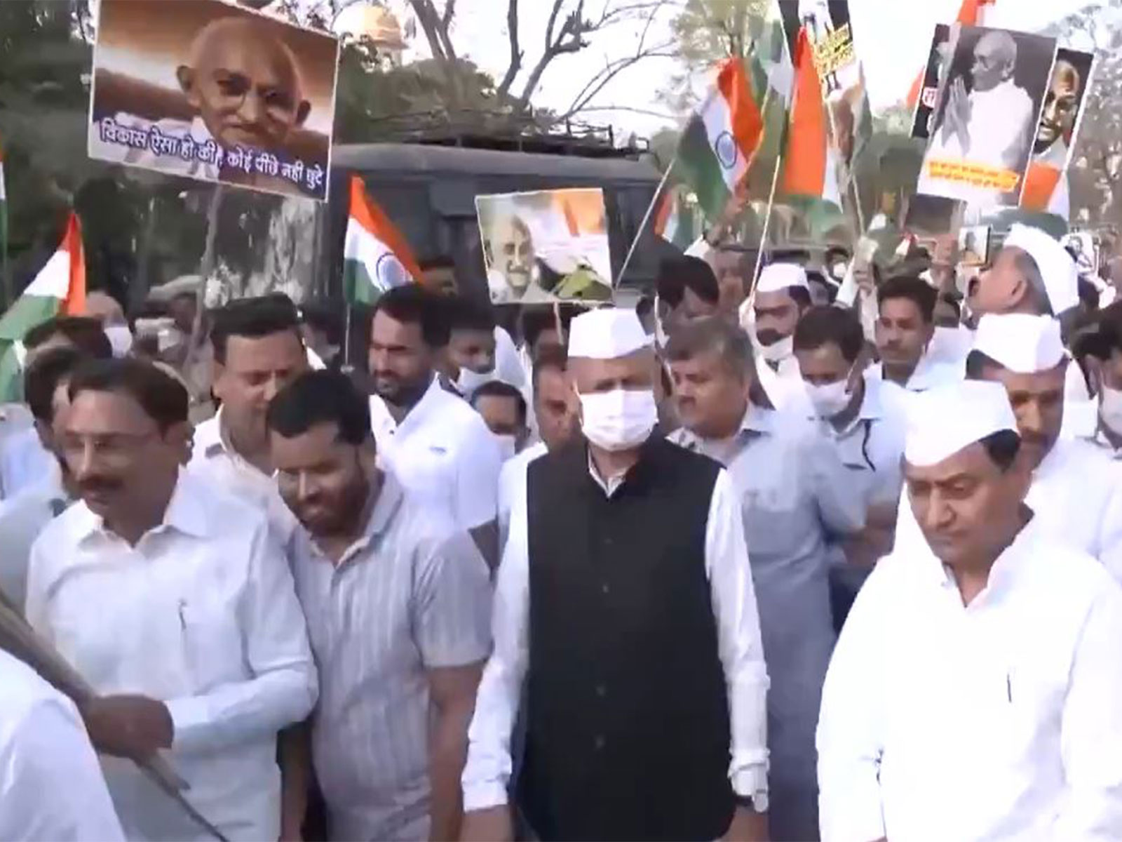 Former Rajasthan CM Ashok Gehlot and State Congress President Govind Singh Dotasra at silent march (Photo/ANI)