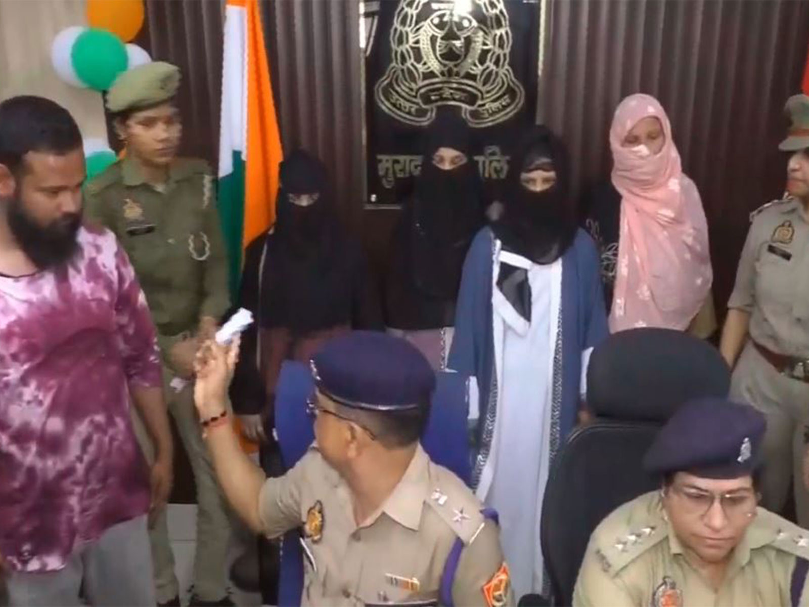 Police arrests five members of honey trap gang (Photo/ANI)