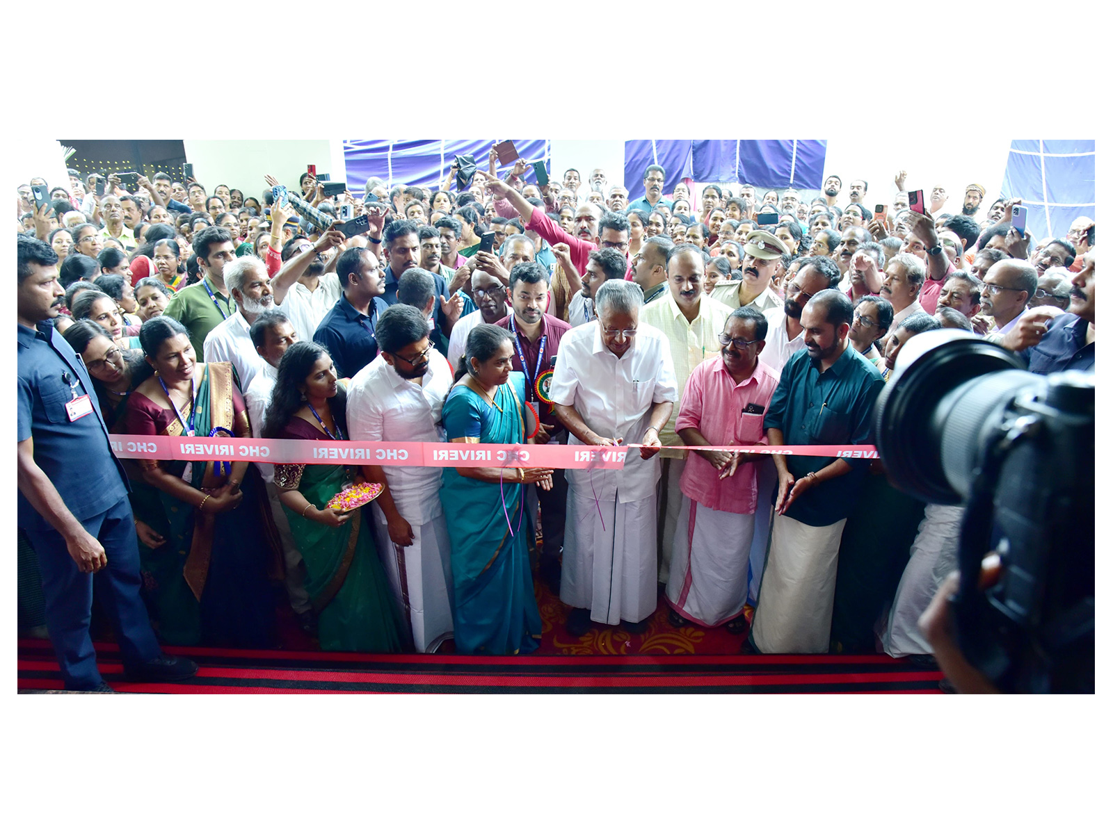Kerala CM Pinarayi Vijayan inaugurates five-storey building of Iriveri Community Health Centre in Chakkarakkallu  (Photo/ANI)