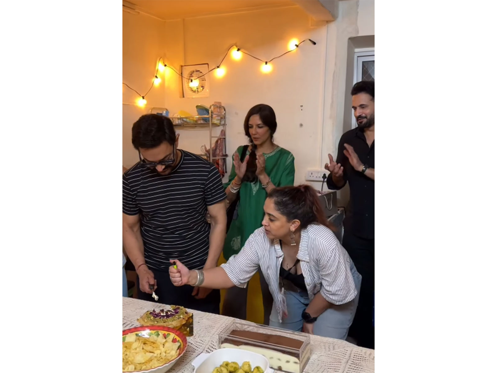 Aamir Khan, Ira Khan, Gauri Spratt, Irrfan Khan (Photo/Instagram/@irfanpathan_official)