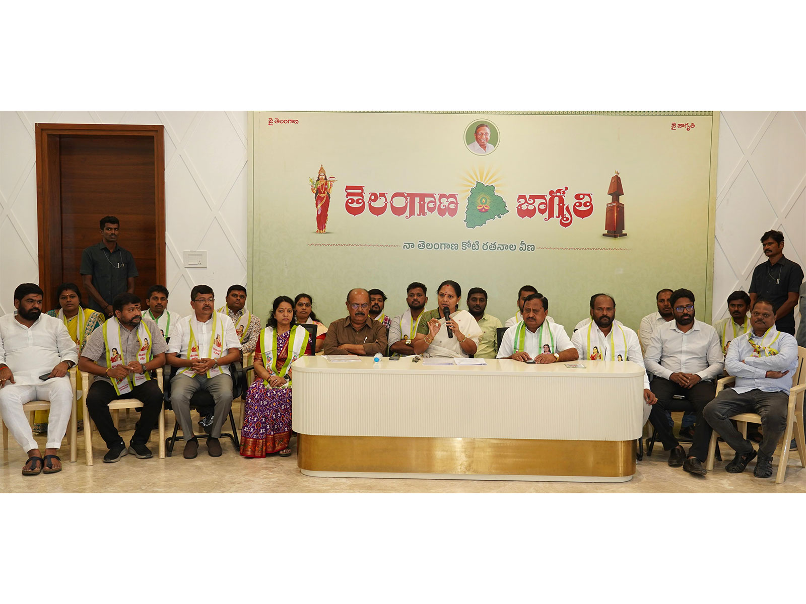 K Kavita slams Hydra Project commissioner (Photo/Telangana Jagruthi official)