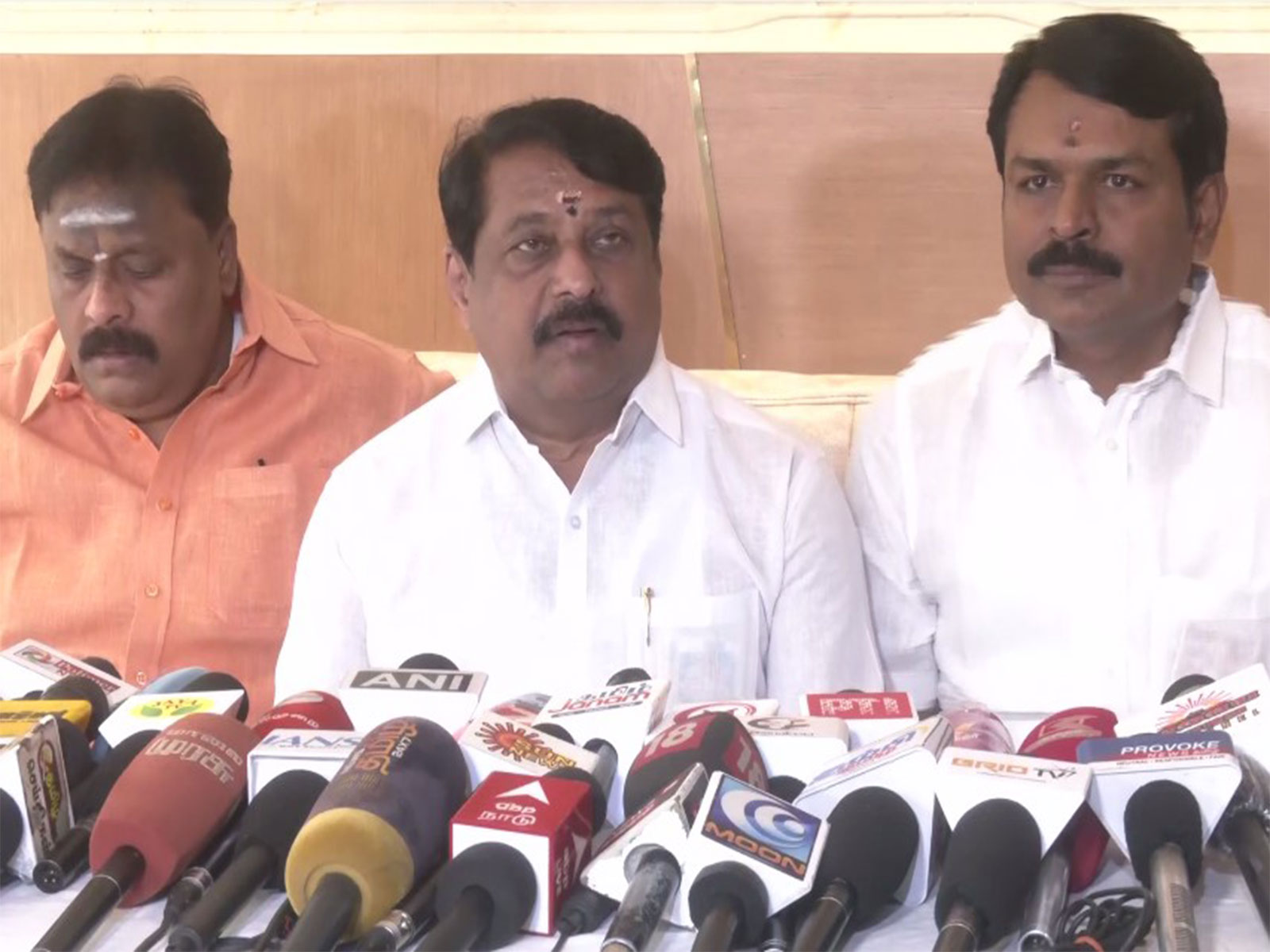 Tamil Nadu BJP president Nainar Nagendran holds press conference (Photo/ANI)