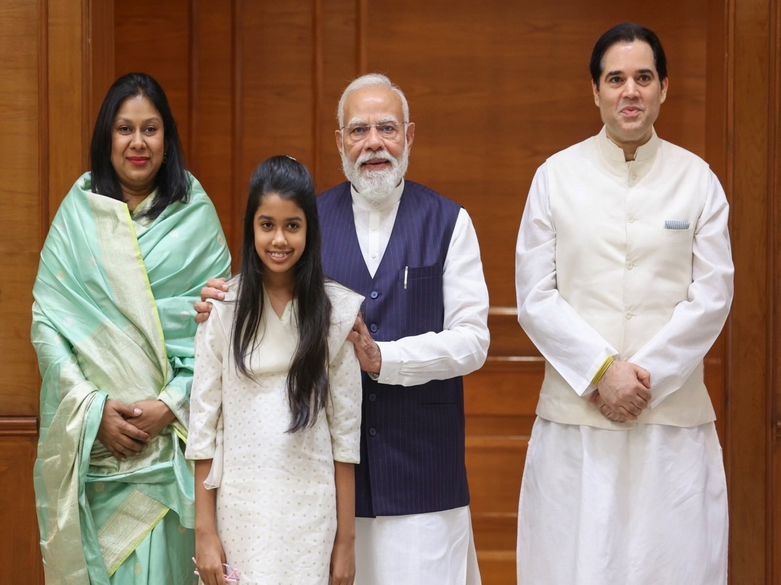 Former BJP MP Varun Gandhi and his family members with Prime Minister Narendra Modi ([Photo/X@varungandhi80)