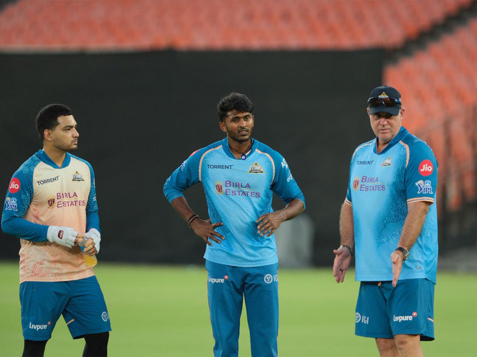 GT's Sai Sudharsan (centre) and Anuj Rawat (left) in conversation Matthew Hayden (right) (Photo: Gujarat Titans)