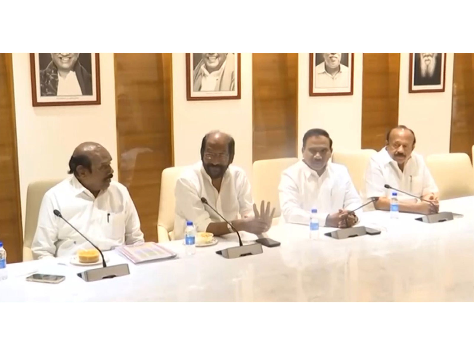 DMK holds second seat sharing talks wiith Kamal Haasan's MNM party (Photo/DMK) 