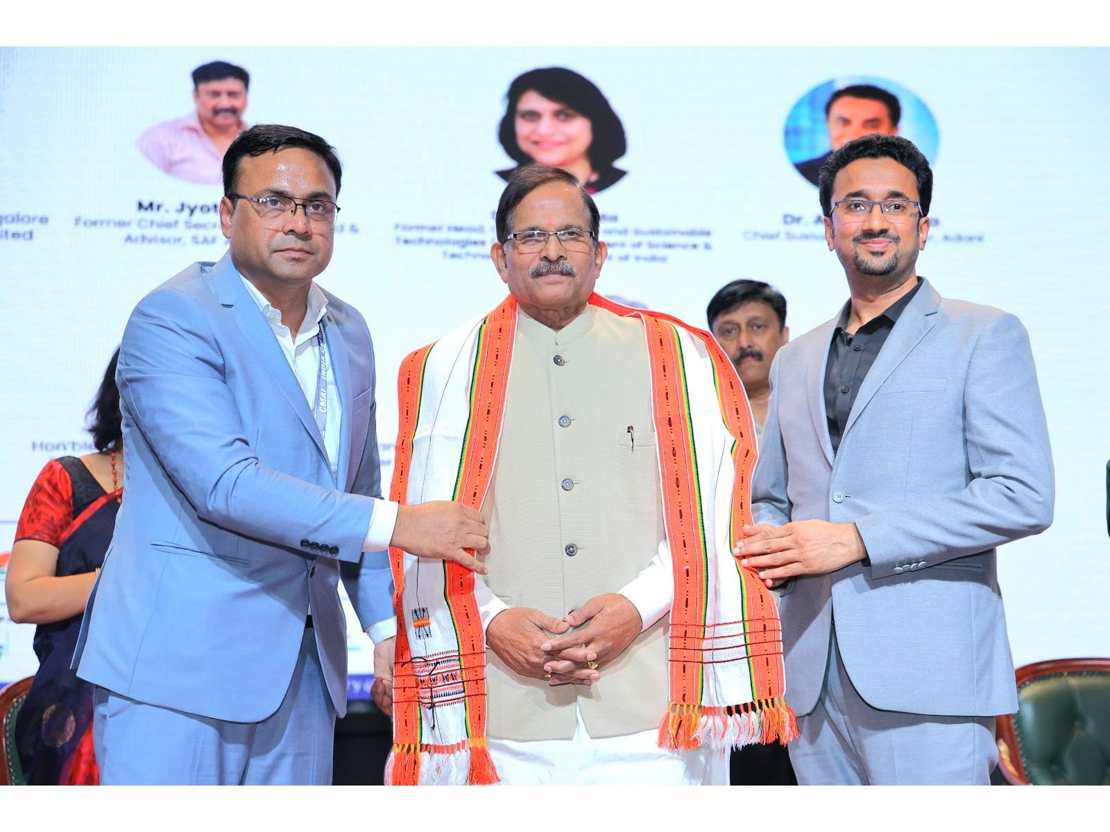 Rohit Kumar, Secretary General, CMAI , Shripad Yesso Naik, Minister of State for New and Renewable and Manish Dabkara, President, CMAI, & MD & CEO, EKI Energy