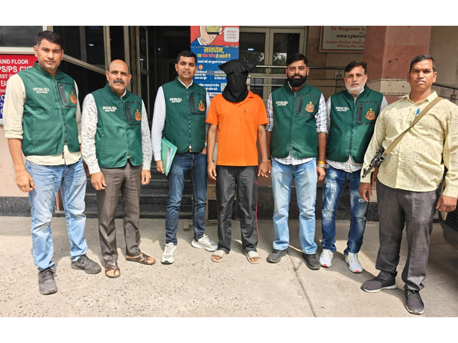 Delhi Special Cell/ER team apprehended a proclaimed offender (Photo/Delhi Special cell)