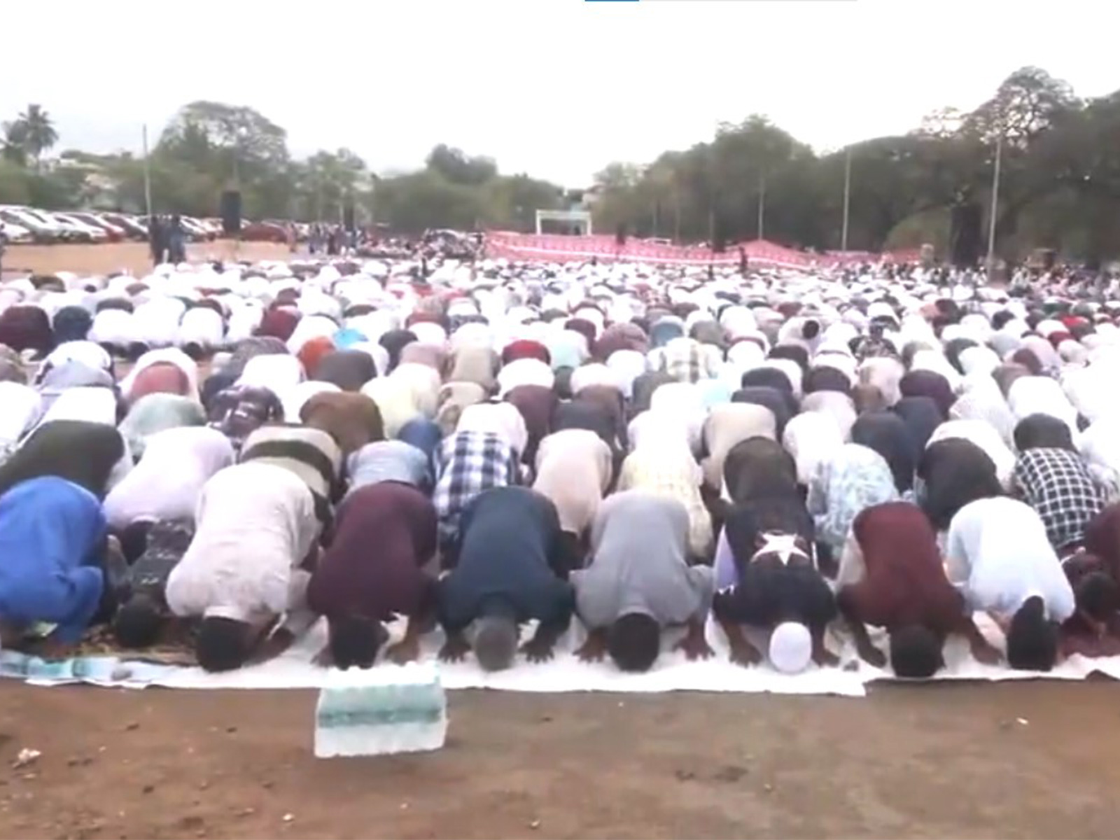 Ramzan Eid special prayers are being held at Tamukkam Ground, organized by the JAQH organization (Photo/ANI) 