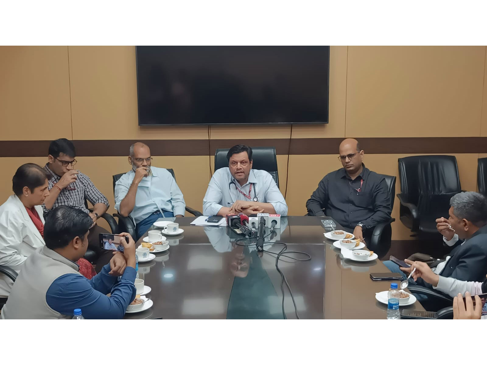 Team of doctors from AIIMS Delhi (Photo/ANI)