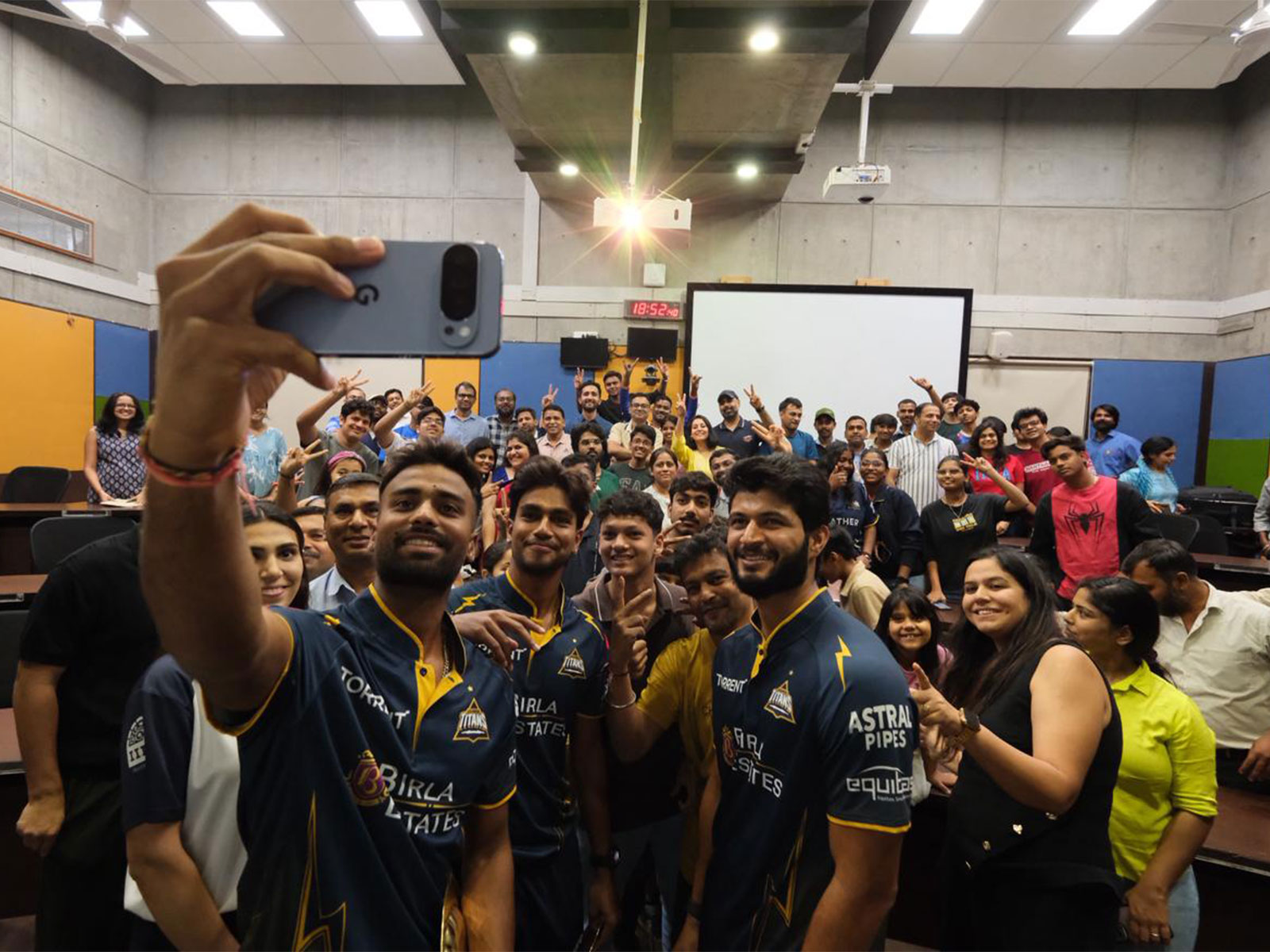  Kumar Kushagra, Arshad Khan, and Manav Suthar visit IIM Ahmedabad (Photo: Gujarat Titans)