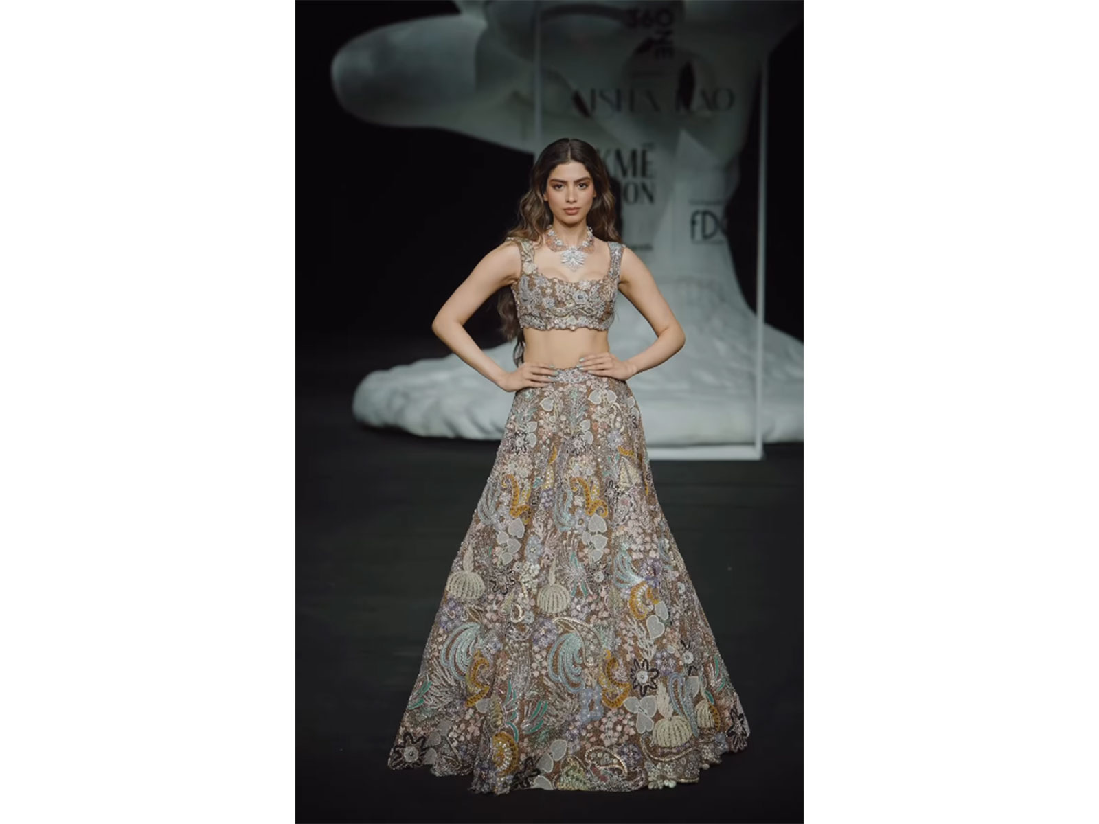  Khushi Kapoor (Photo/Instagram/ @lakmefashionwk)