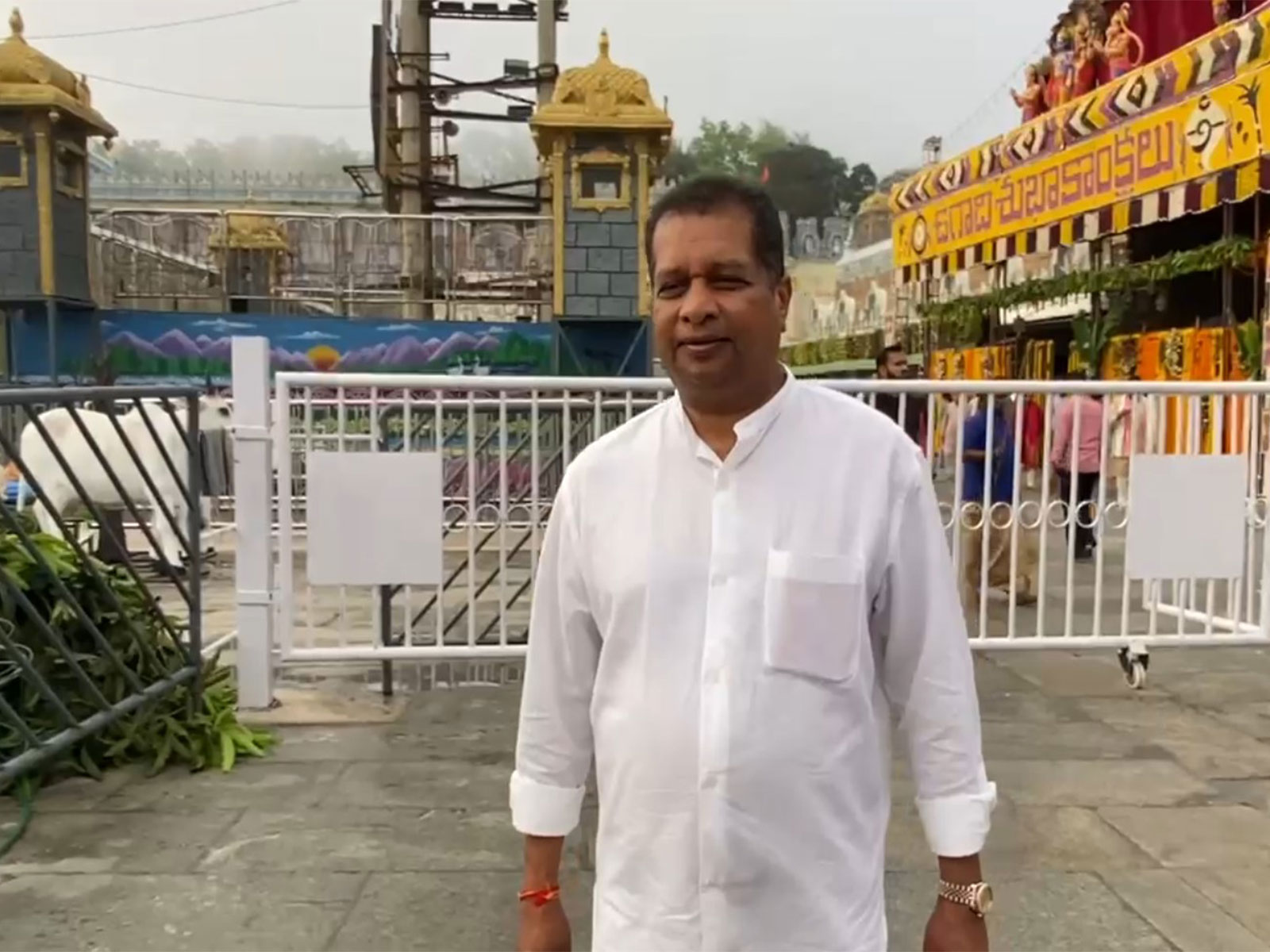 Sri Lankan Member of Parliament (MP), JC Alawathuwala at Tirumala Tirupati Devasthanam (Photo/ANI)