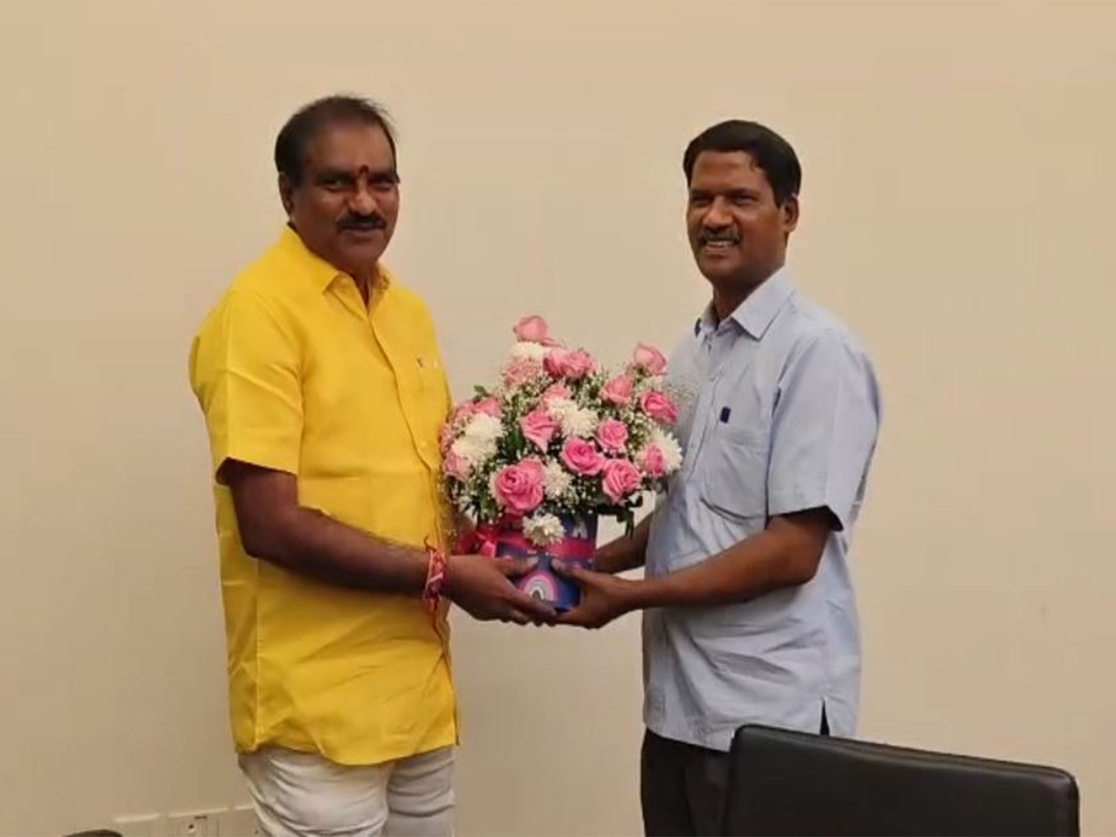 TDP MLA Nimmala Rama Naidu with Union Secretary of Jal Shakti, V L Kantha Rao (Photo/ANI)