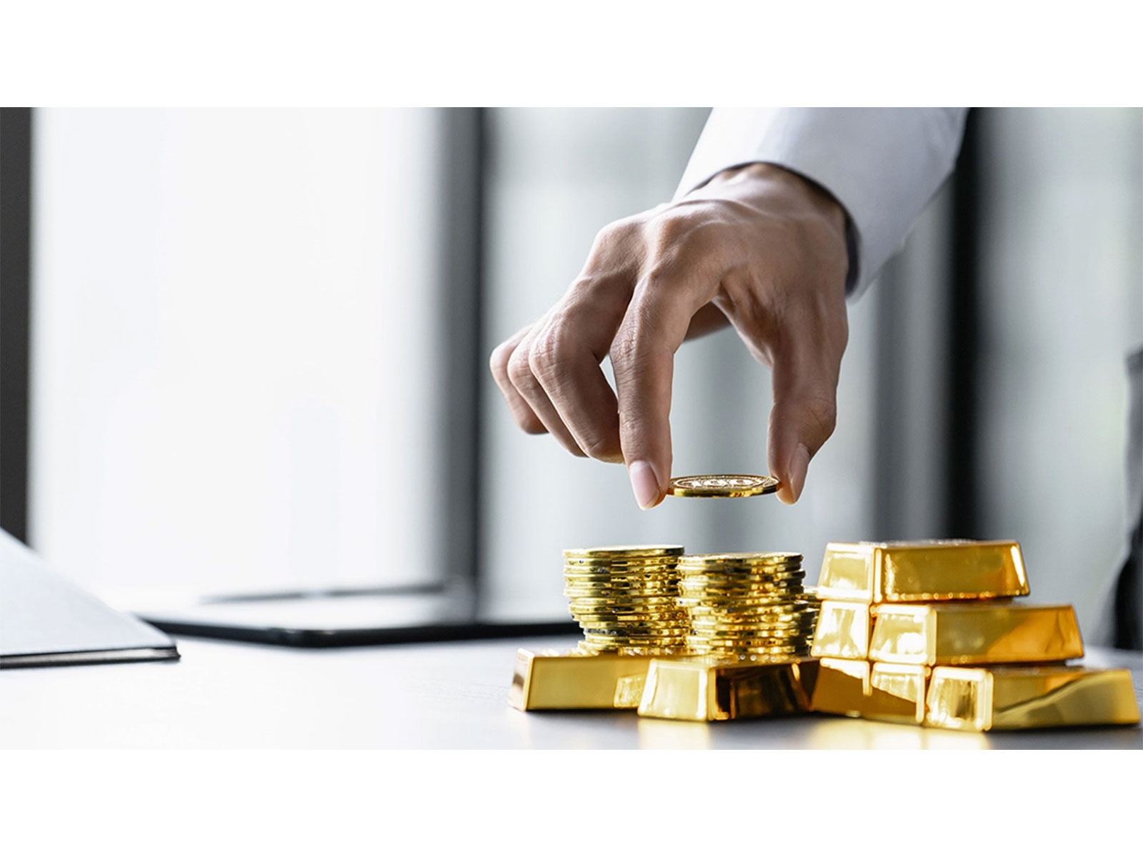 Unlock the True Value of Your Gold: Bajaj Finserv's Gold Loan Value Calculator Makes It Instant