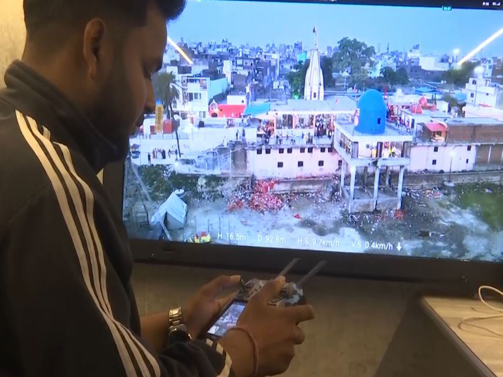 Drones from the 'Jatayu Van' deployed by Moradabad Municipal Corporation and police monitor crowded areas during Ram Navami and Durga Ashtami (Photo/ANI)