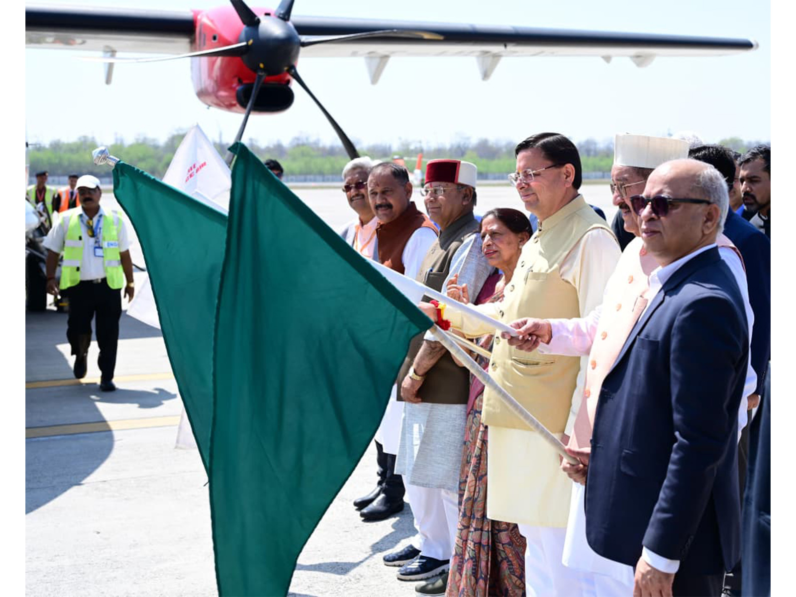 Chief Minister Pushakr Singh Dhami inaugurates Dehradun-Pithoragarh-Dehradun flight service at Jolly Grant Airport (Photo/Release)
