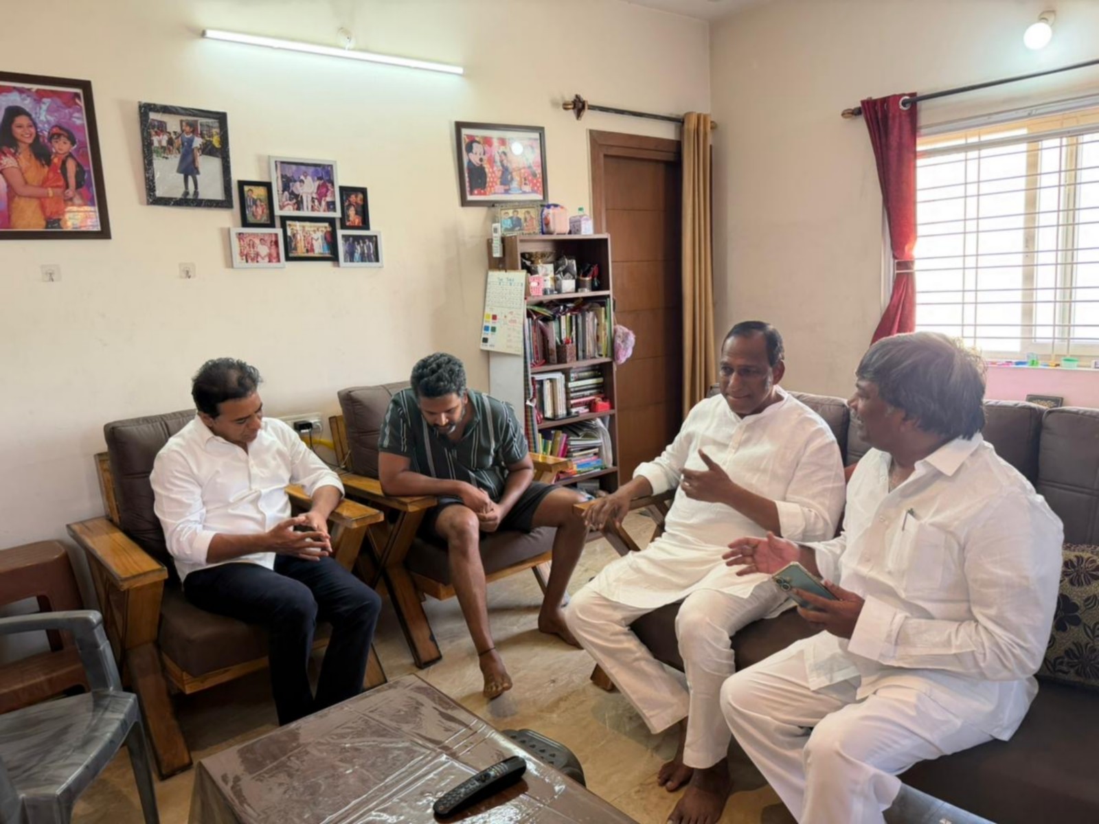 KTR visits BRS leader Manne Krishank (Photo/BRS)
