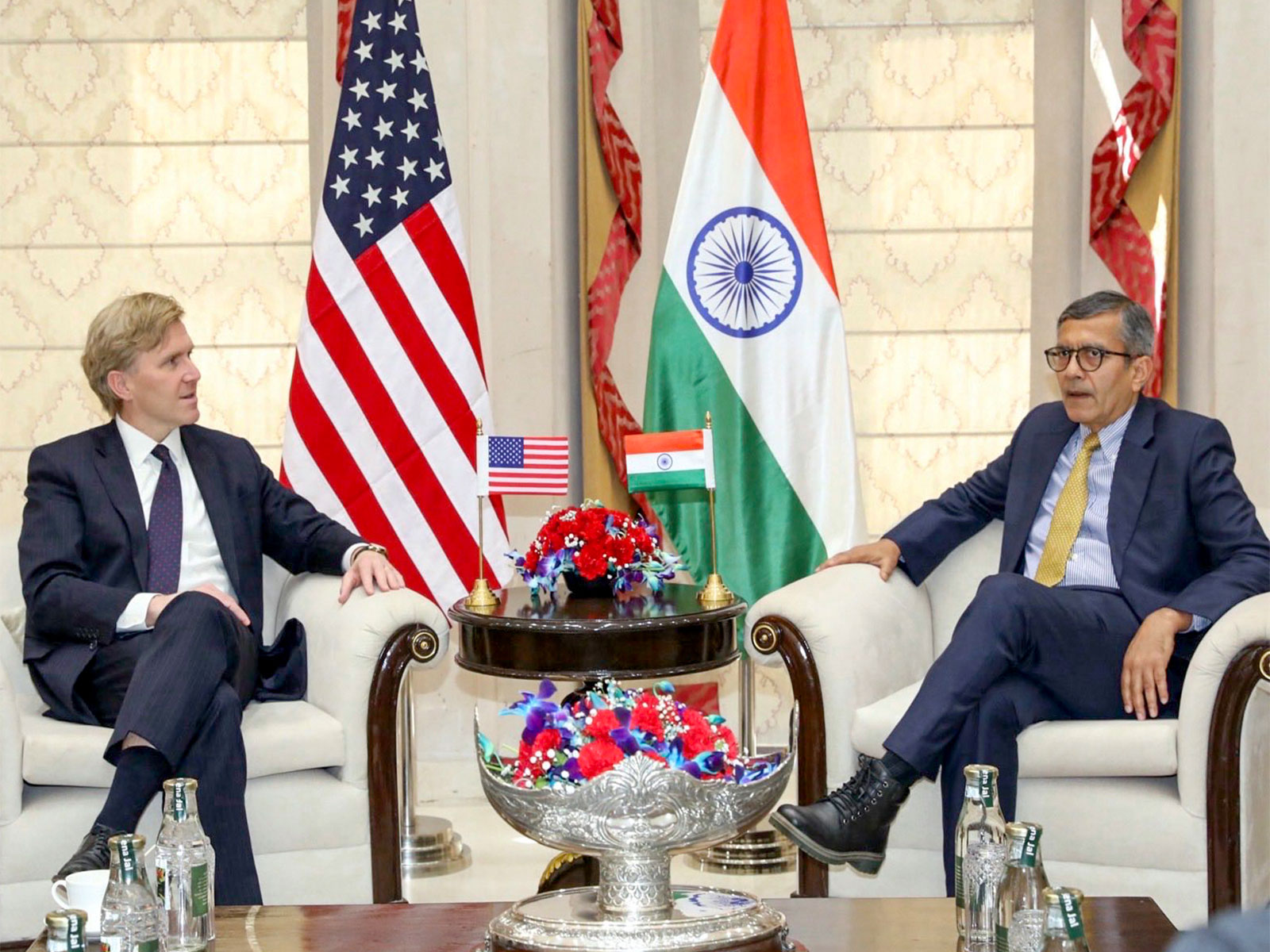 US Under Secretary of War for Policy Elbridge Colby and Defence Secretary Rajesh Kumar Singh (Photo/X@USAmbIndia)