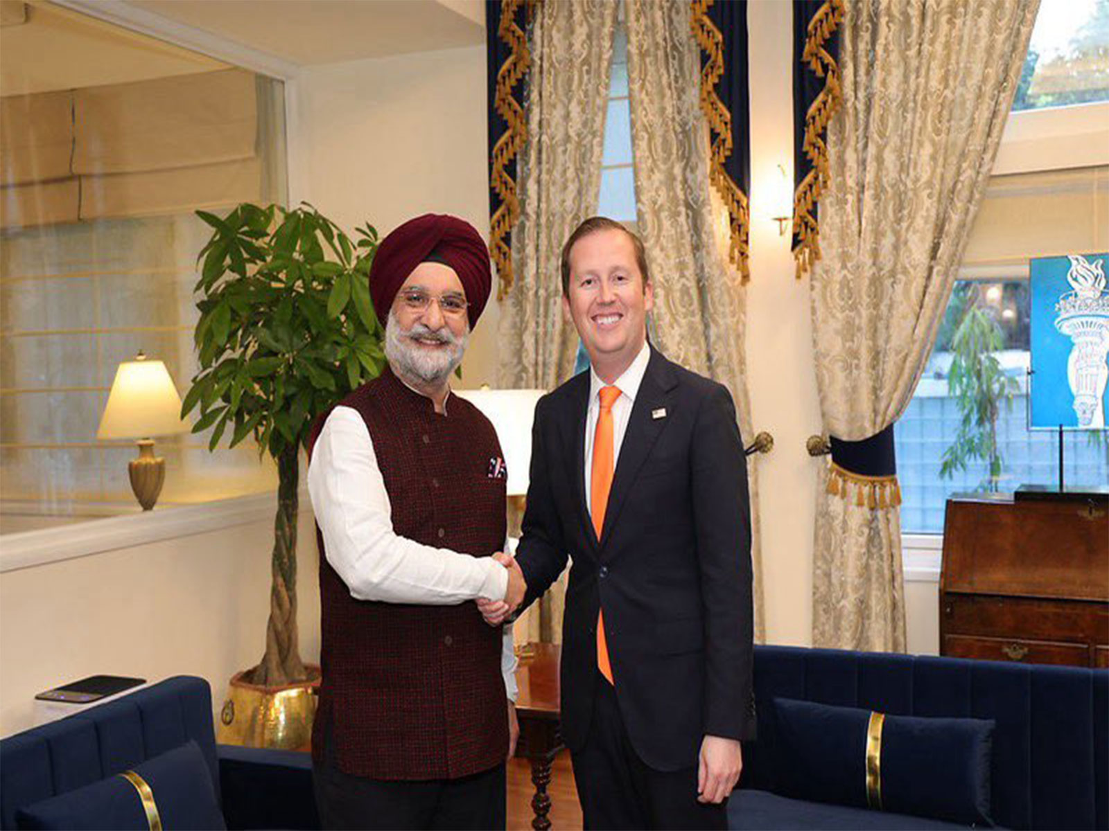 Delhi LG Taranjit Singh Sandhu with US Ambassador to India Sergio Gor (Photo/X@ SandhuTaranjitS) 