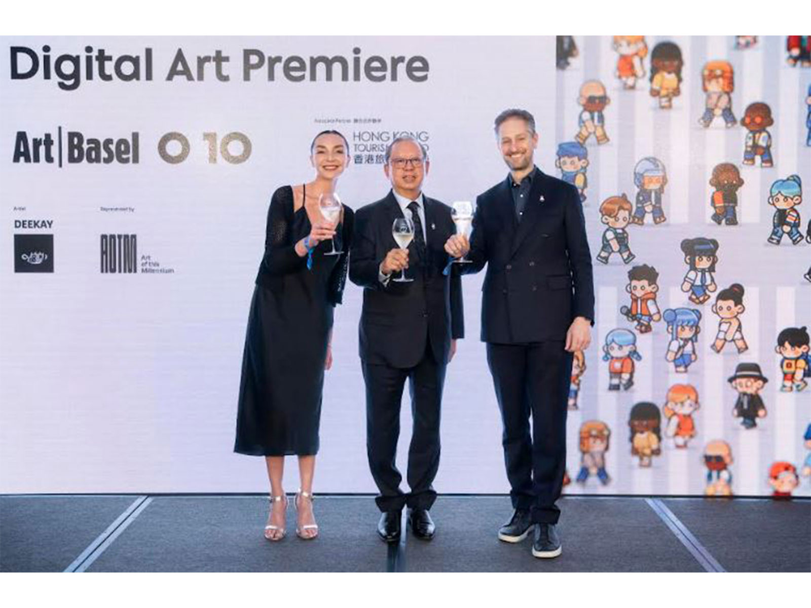  (From left to right) Aniko Berman, Director of AOTM Gallery, Dr Peter Lam Kin-ngok, GBM, GBS, Chairman of Hong Kong Tourism Board and Noah Horowitz, CEO of Art Basel