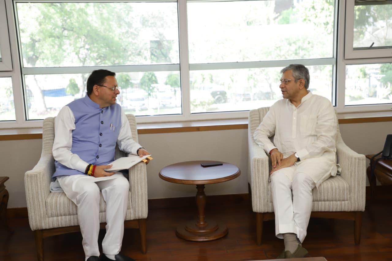 Uttarakhand CM Pushkar Singh Dhami and Union Minister Ashwini Vaishnaw (Photo/@pushkardhami)