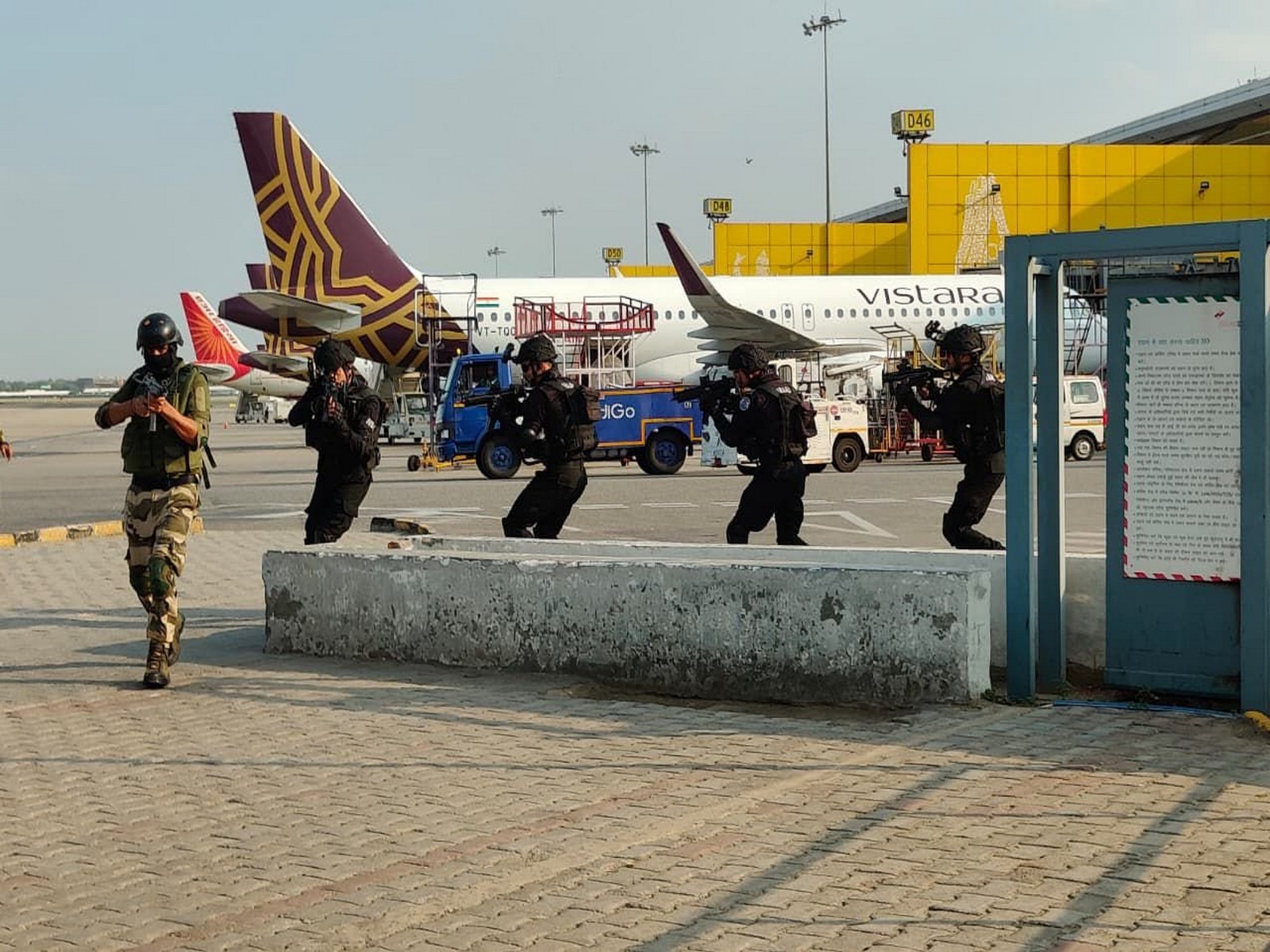 CISF personnel at IGI Airport in Delhi (Photo/@CISFHQrs)
