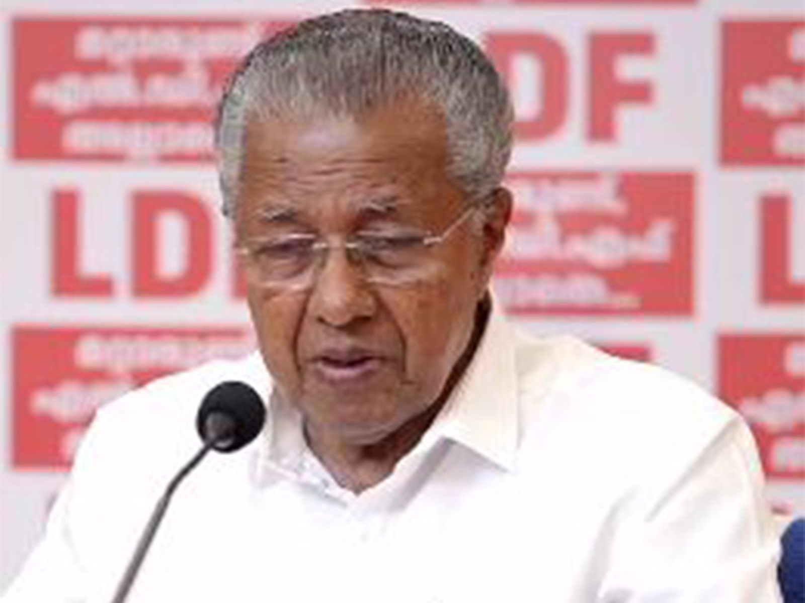 Kerala CM Pinarayi Vijayan addressing a press conference in Kollam, Kerala (Photo/Facebook/PinarayiVijayan)