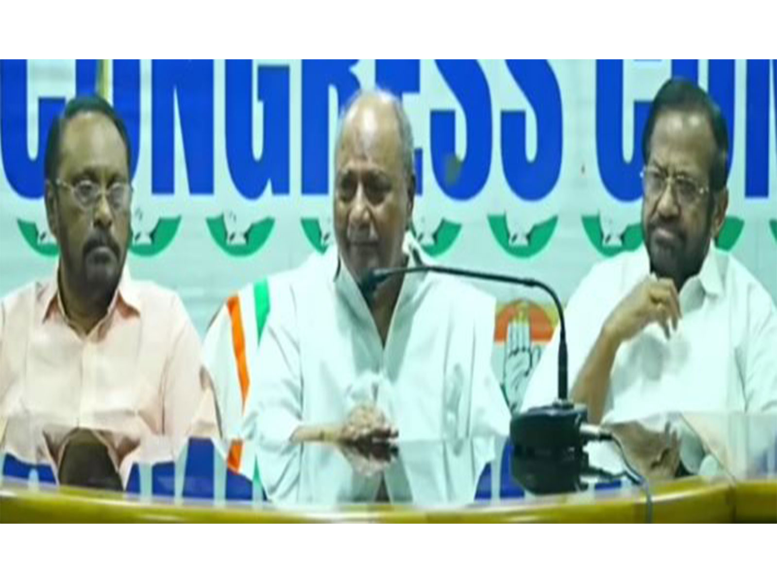 Veteran Congress leader A K Antony addresses a press briefing in in Thiruvananthapuram, Keralam (Photo Credit/YouTube
