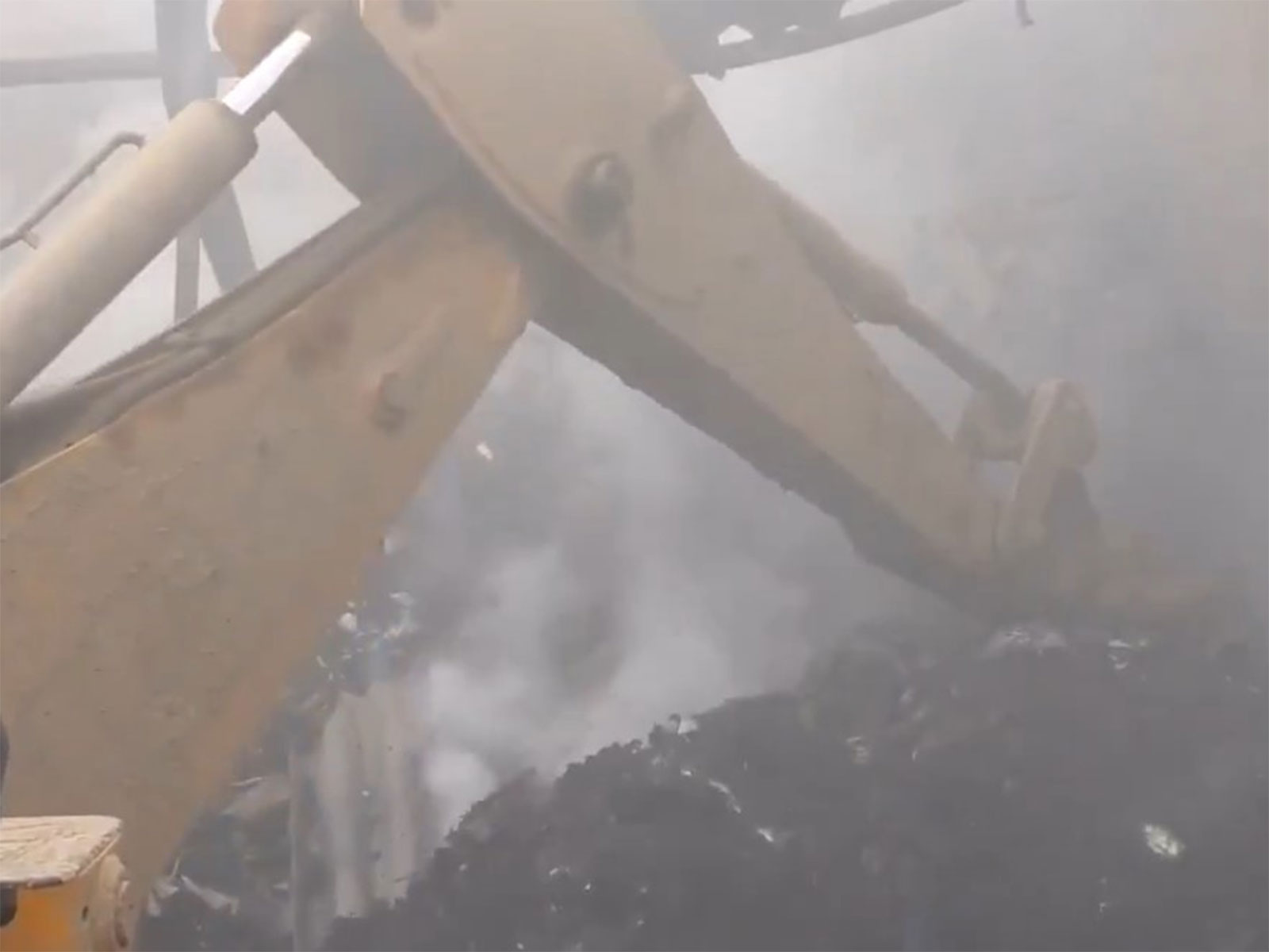 Fire breaks out at cloth warehouse in Moradabad (Photo/ANI)