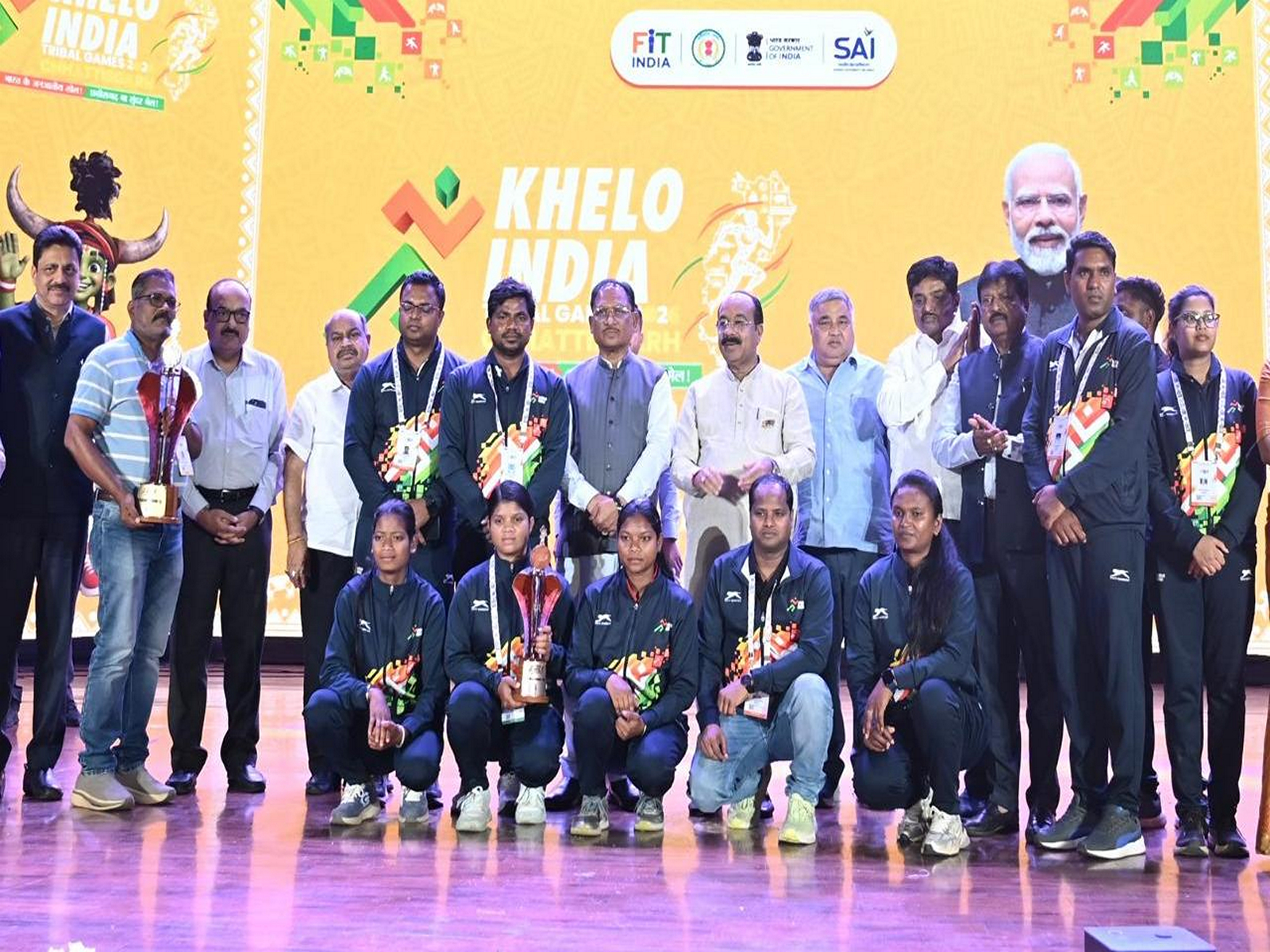 Players of top three states at closing ceremony (Photo: SAI Media)