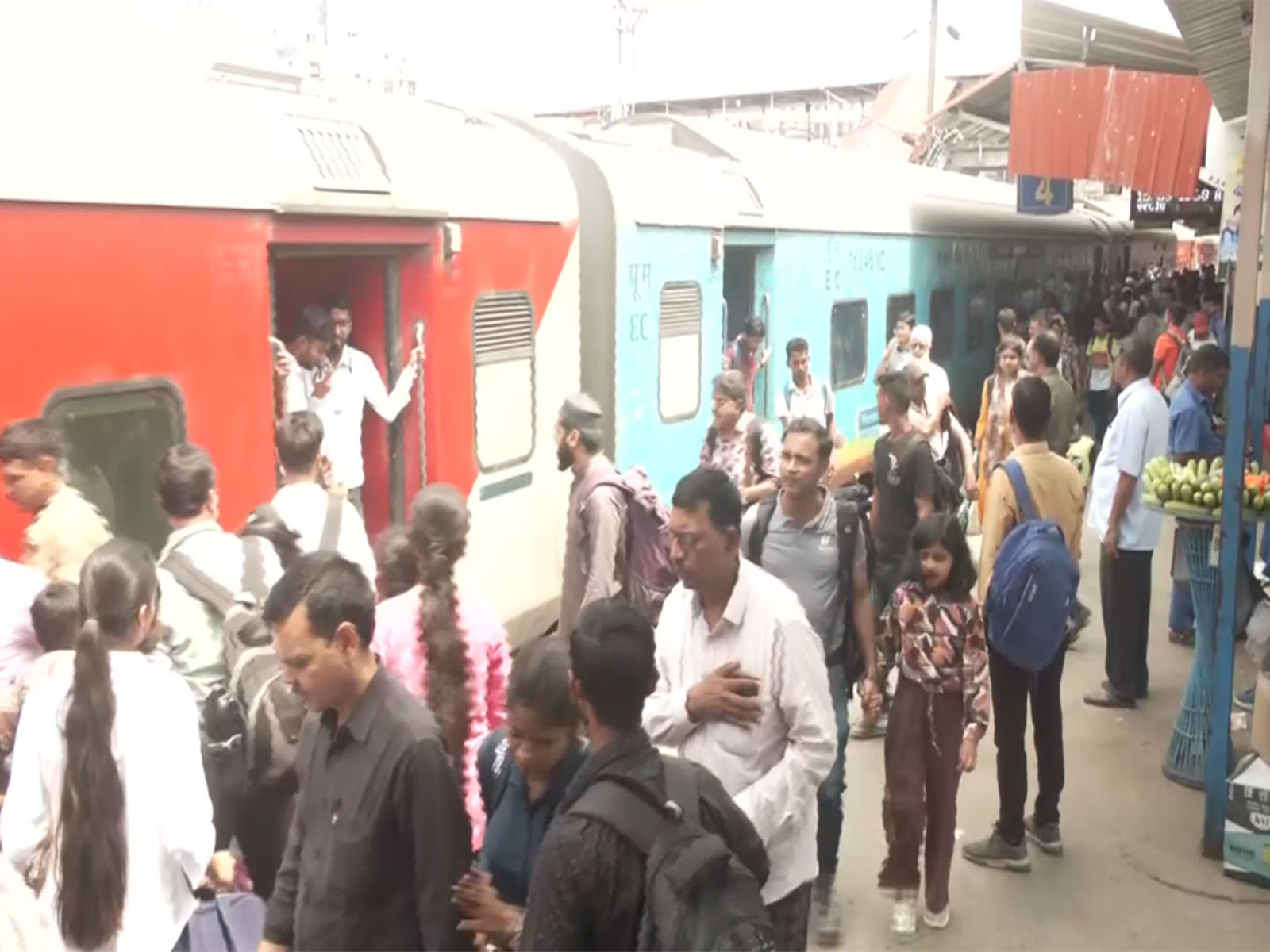 Visuals from Patna junction as migrant labourers return to hometown amid LPG crisis (Photo/ANI)